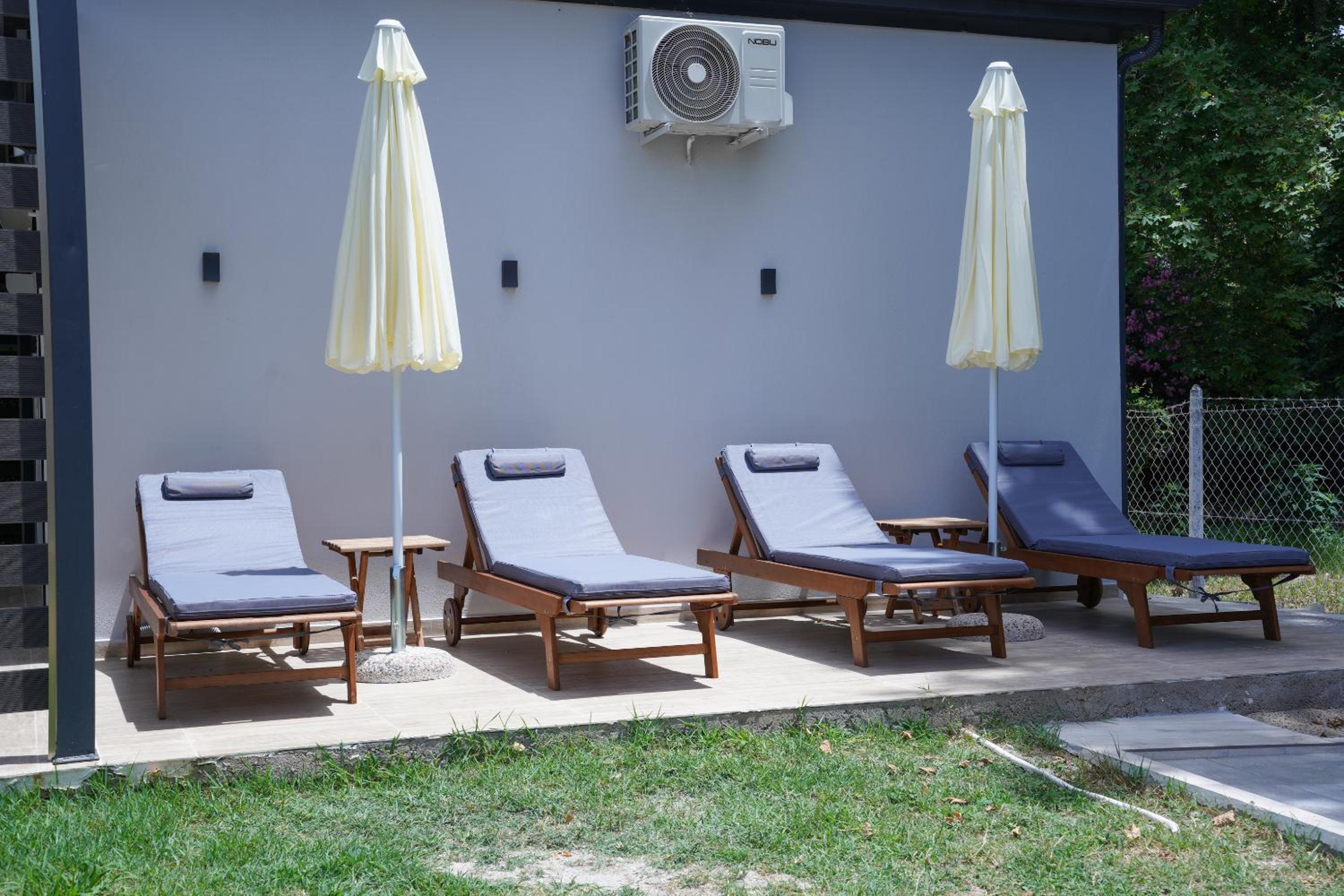Sintrivanis Resort Beach