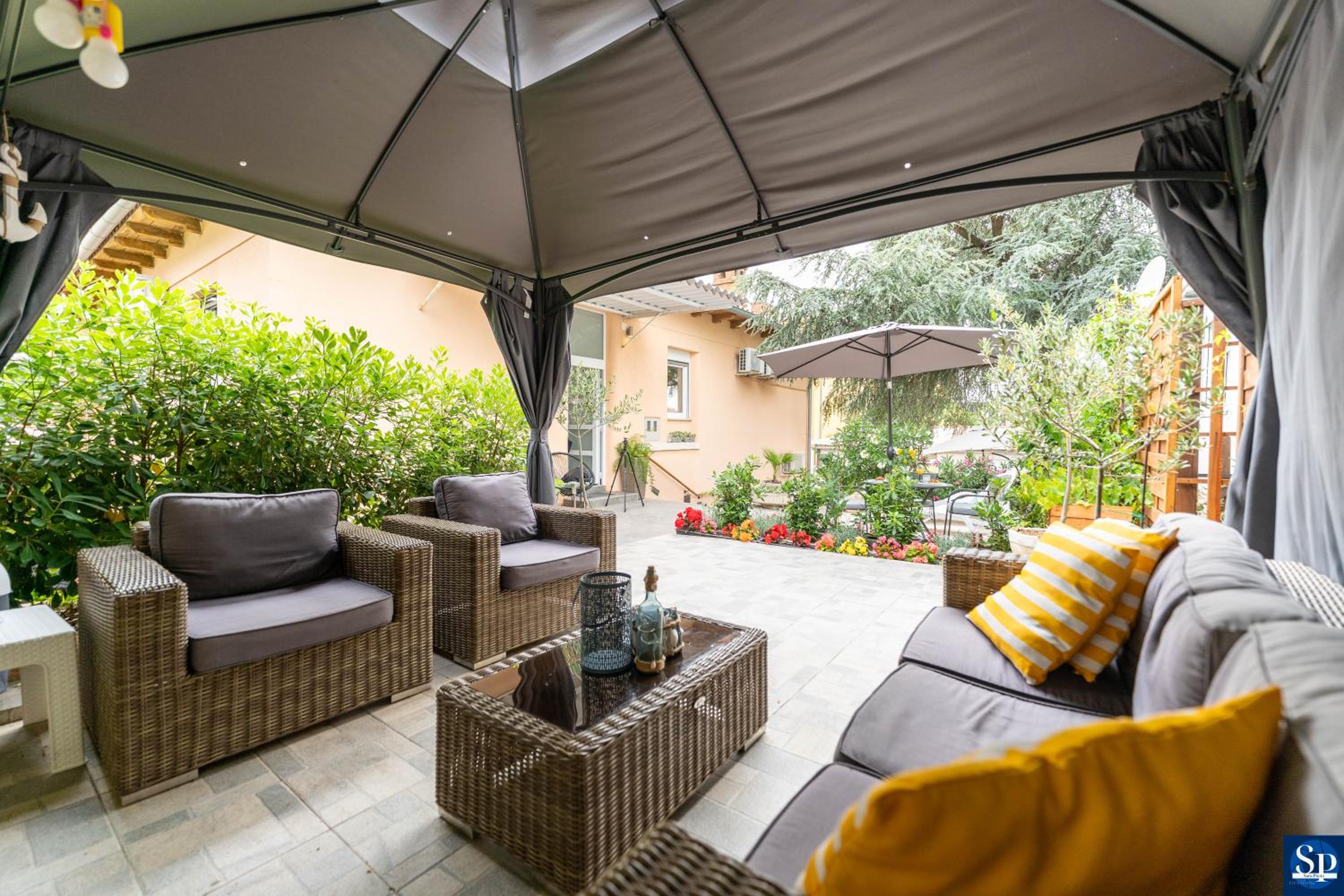 Colosseum Garden studio apartments view 2