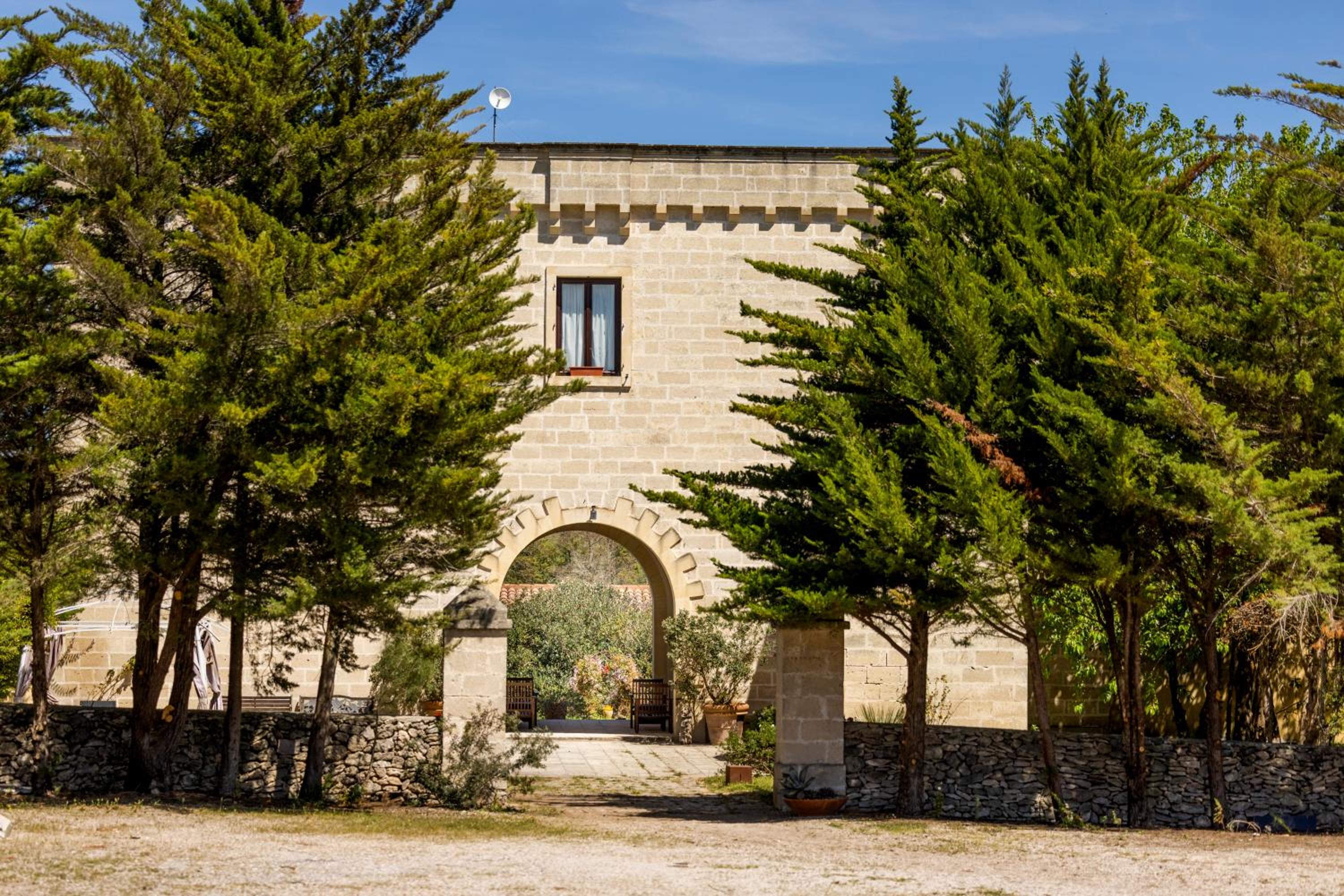 Tenuta Santicuti
