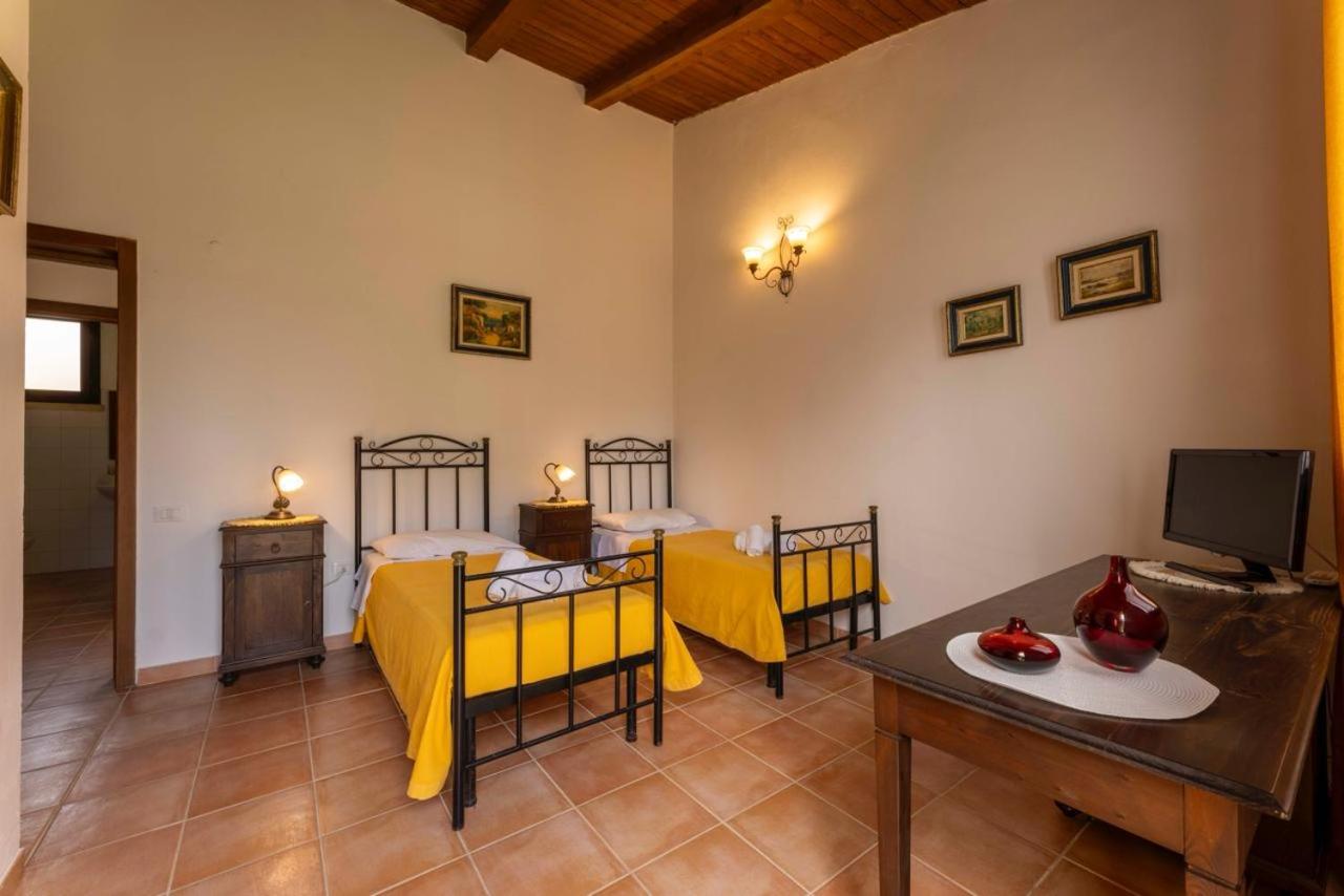 Tenuta Santicuti