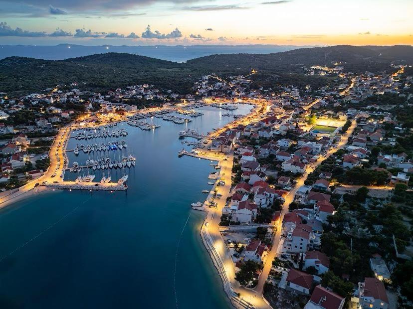 LUXURY Villa Arm Dalmatia view 2