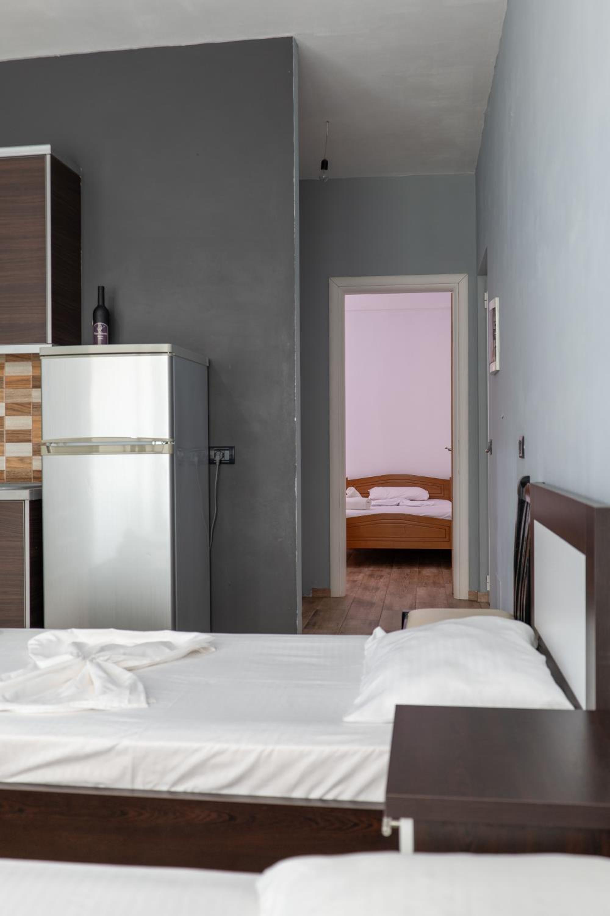 Denis Apartments