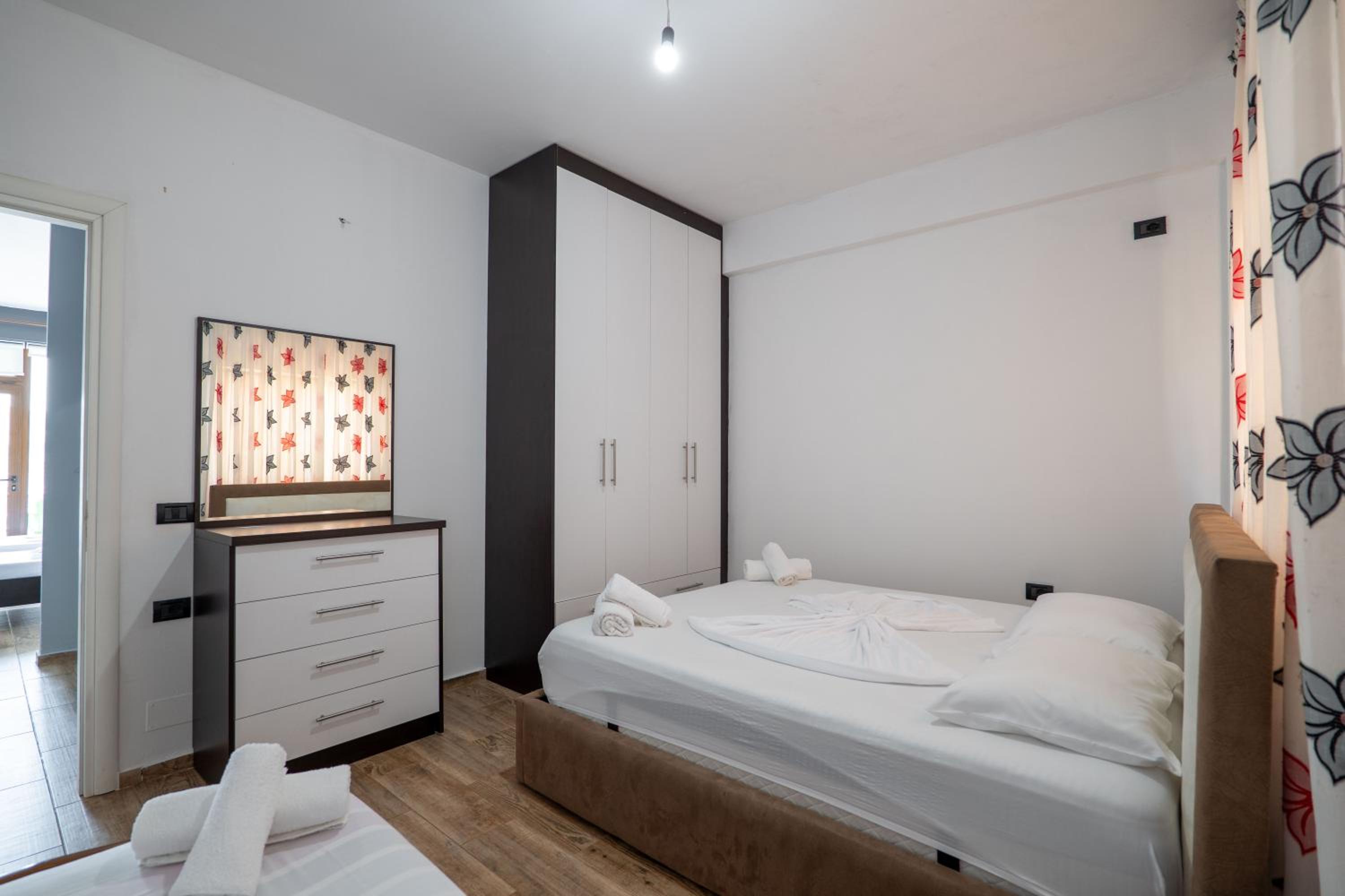 Denis Apartments