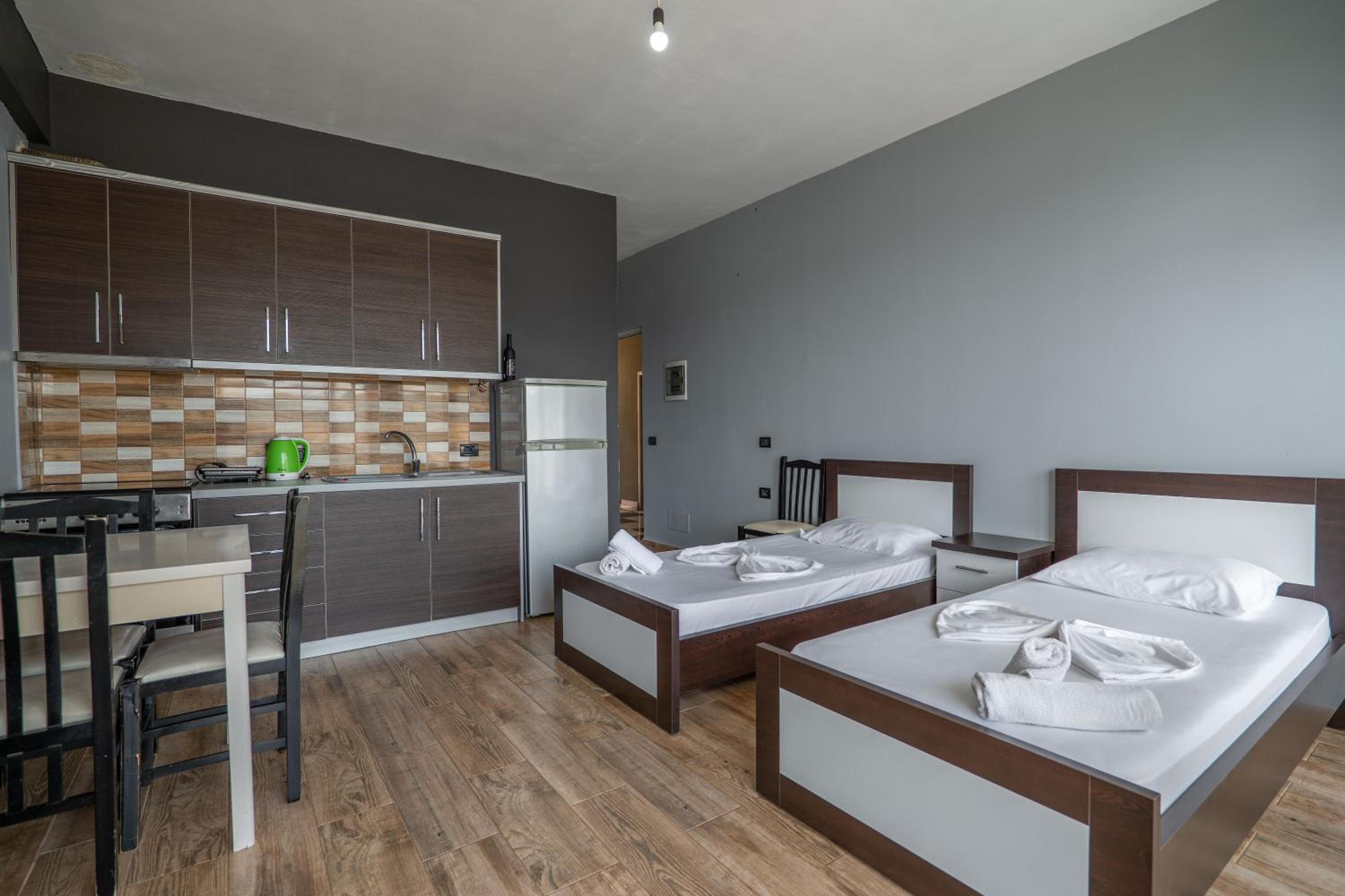 Denis Apartments