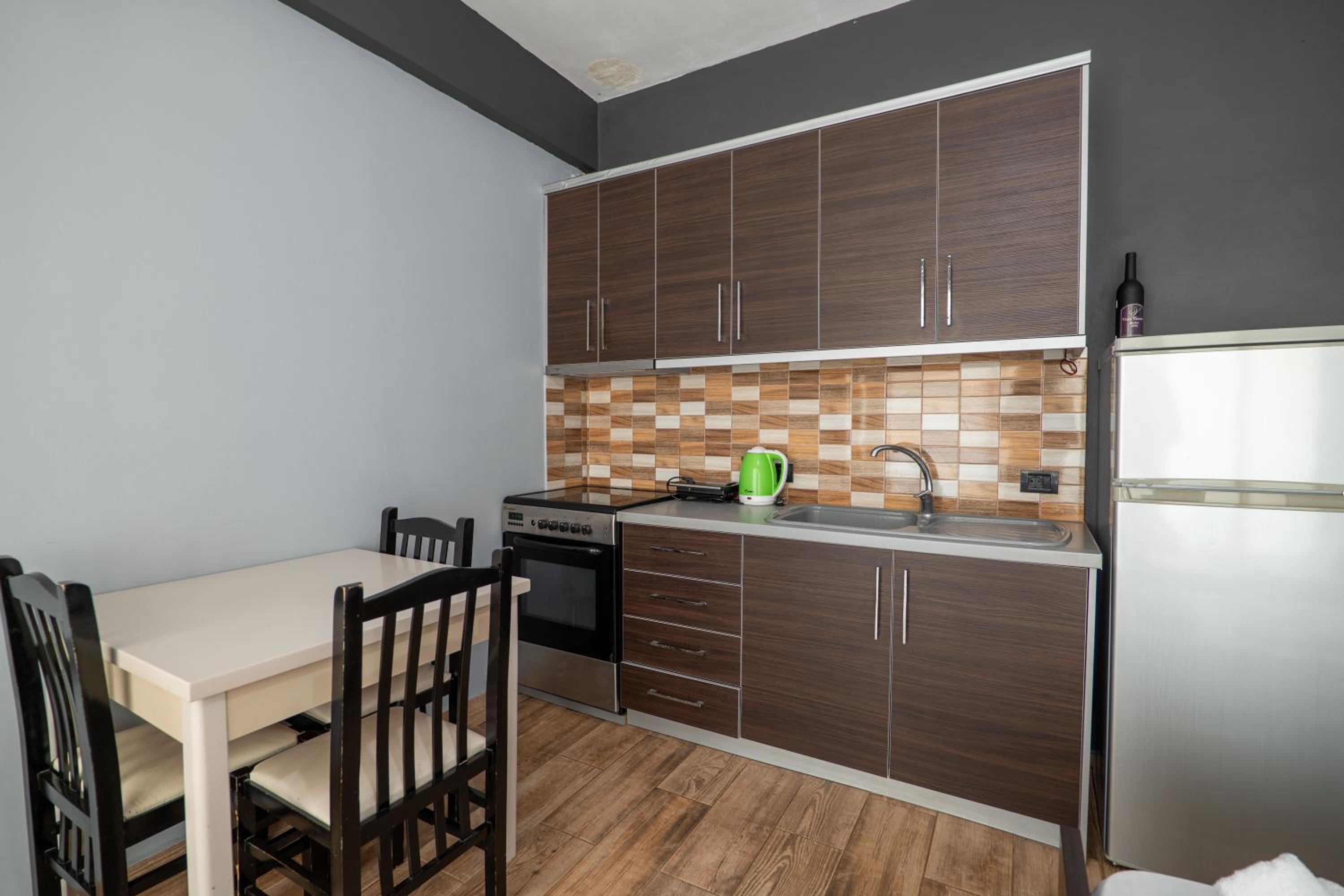 Denis Apartments