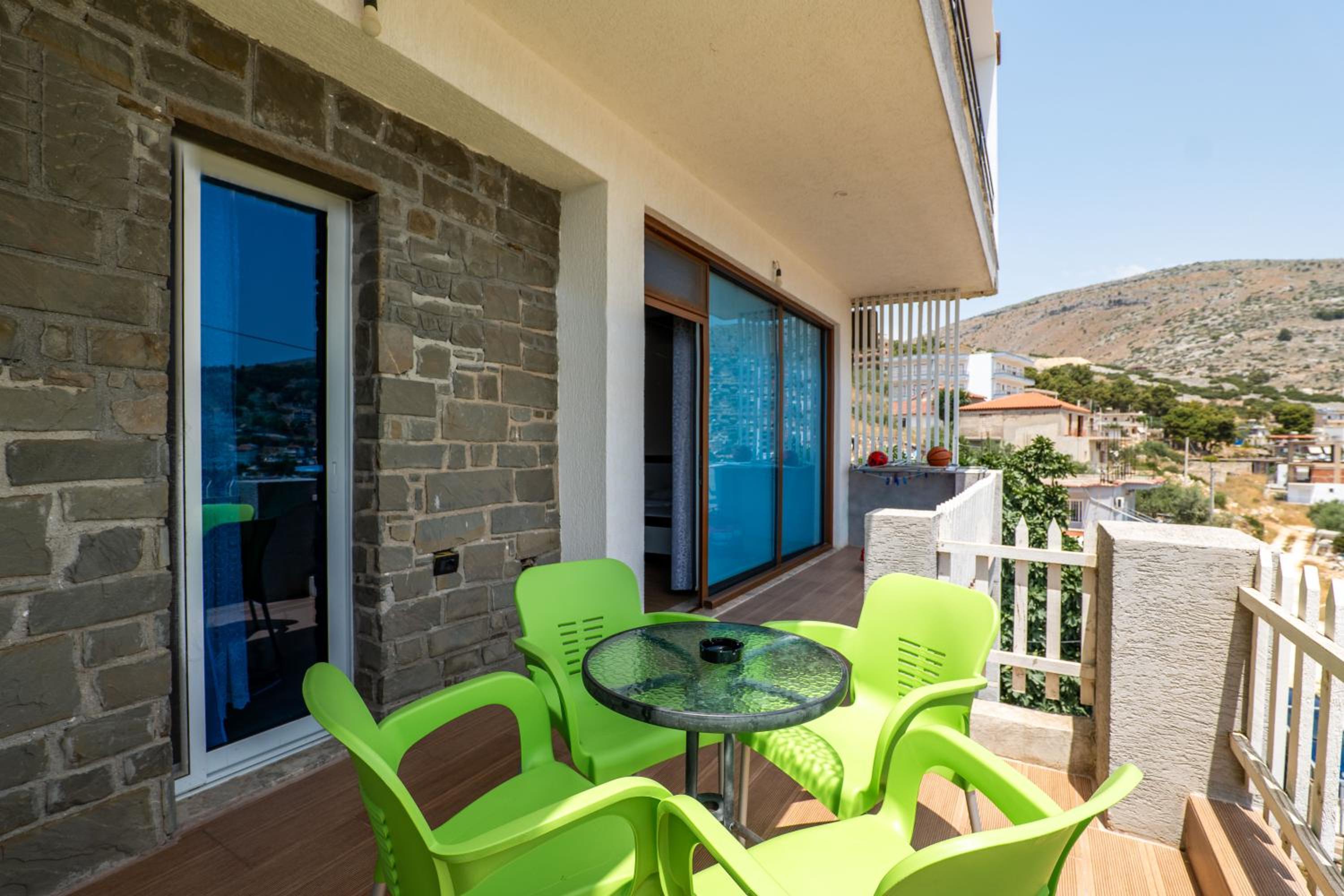 Denis Apartments