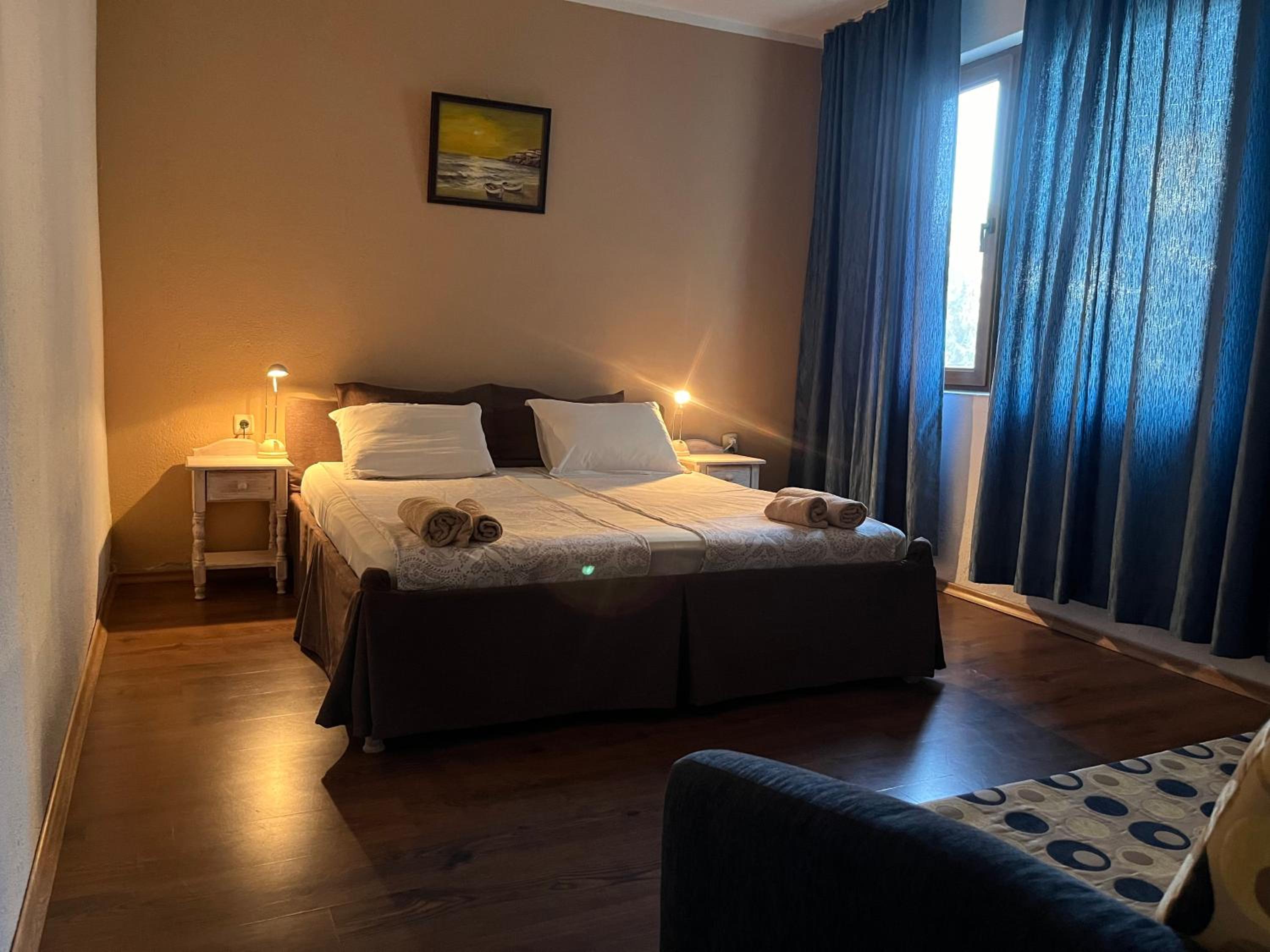 Paunovi Guest House