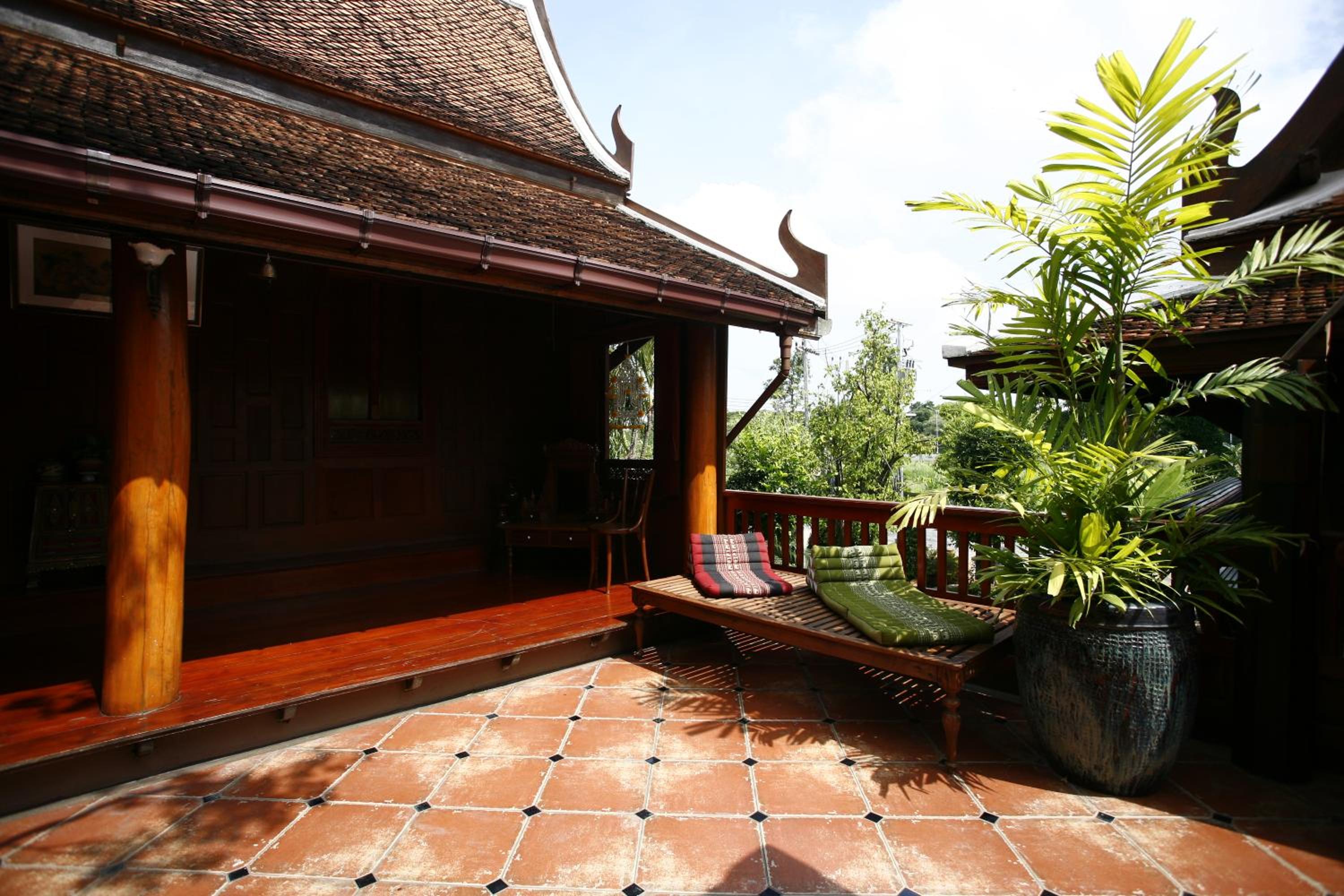 Balcony & Terrace