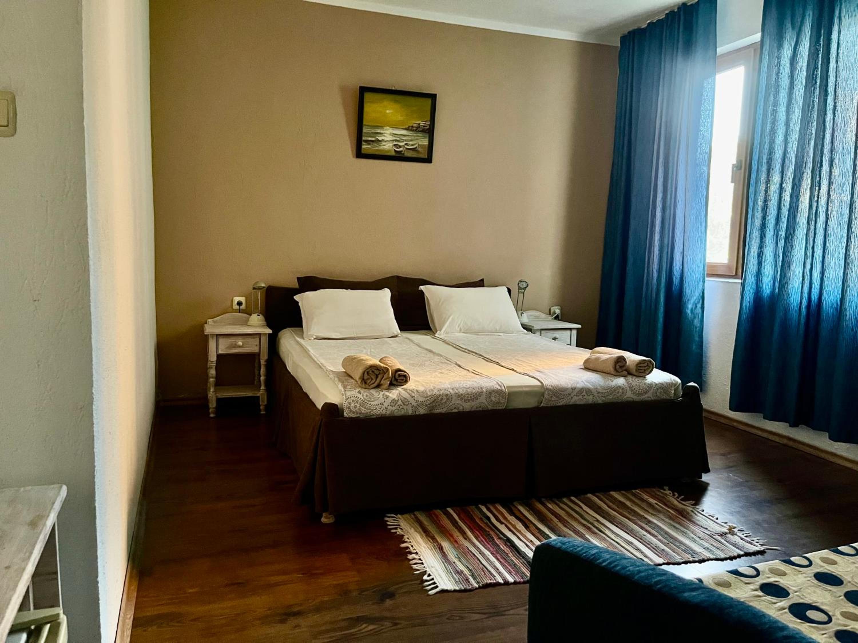 Paunovi Guest House