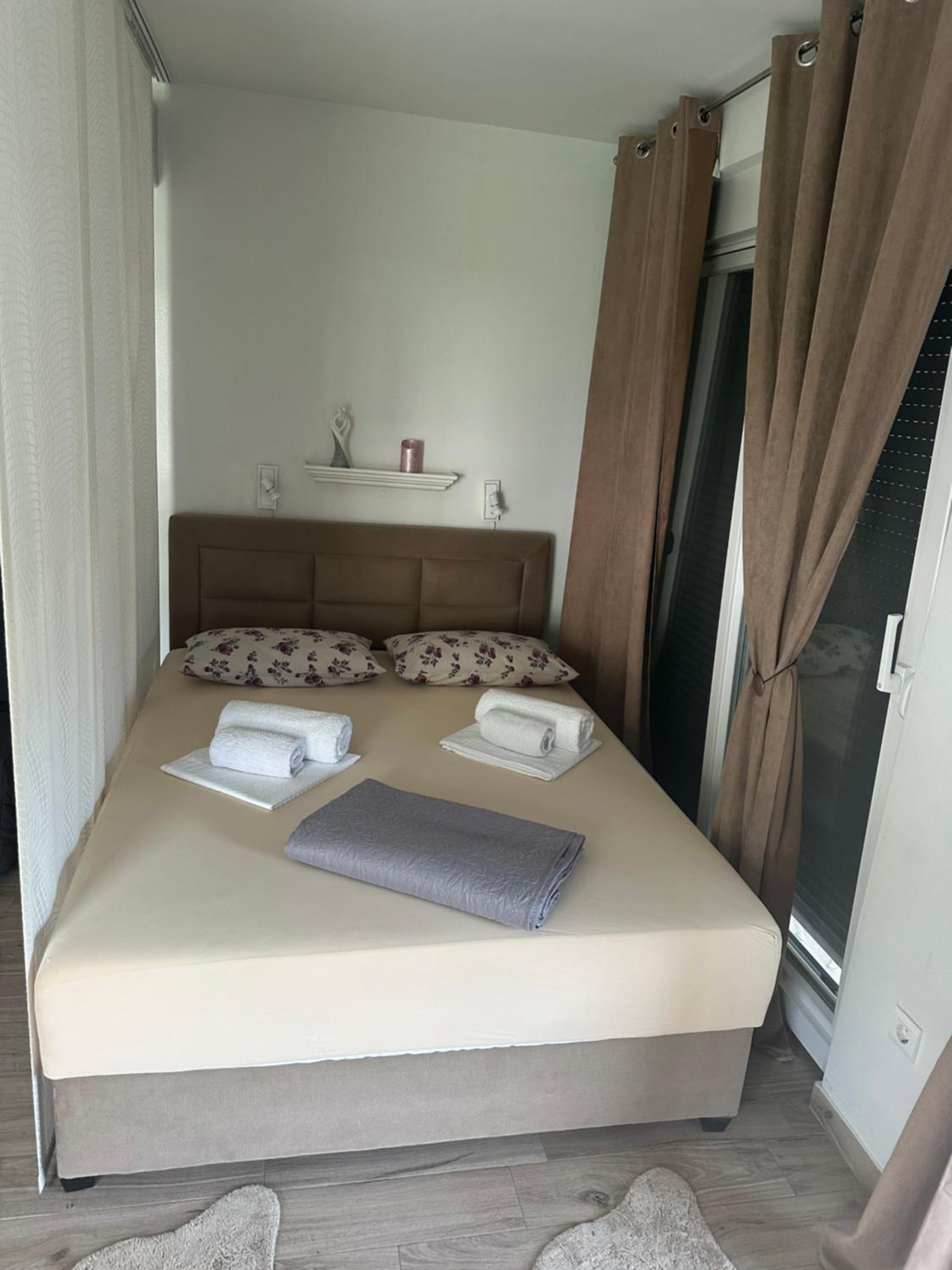Ruby's Home view 4