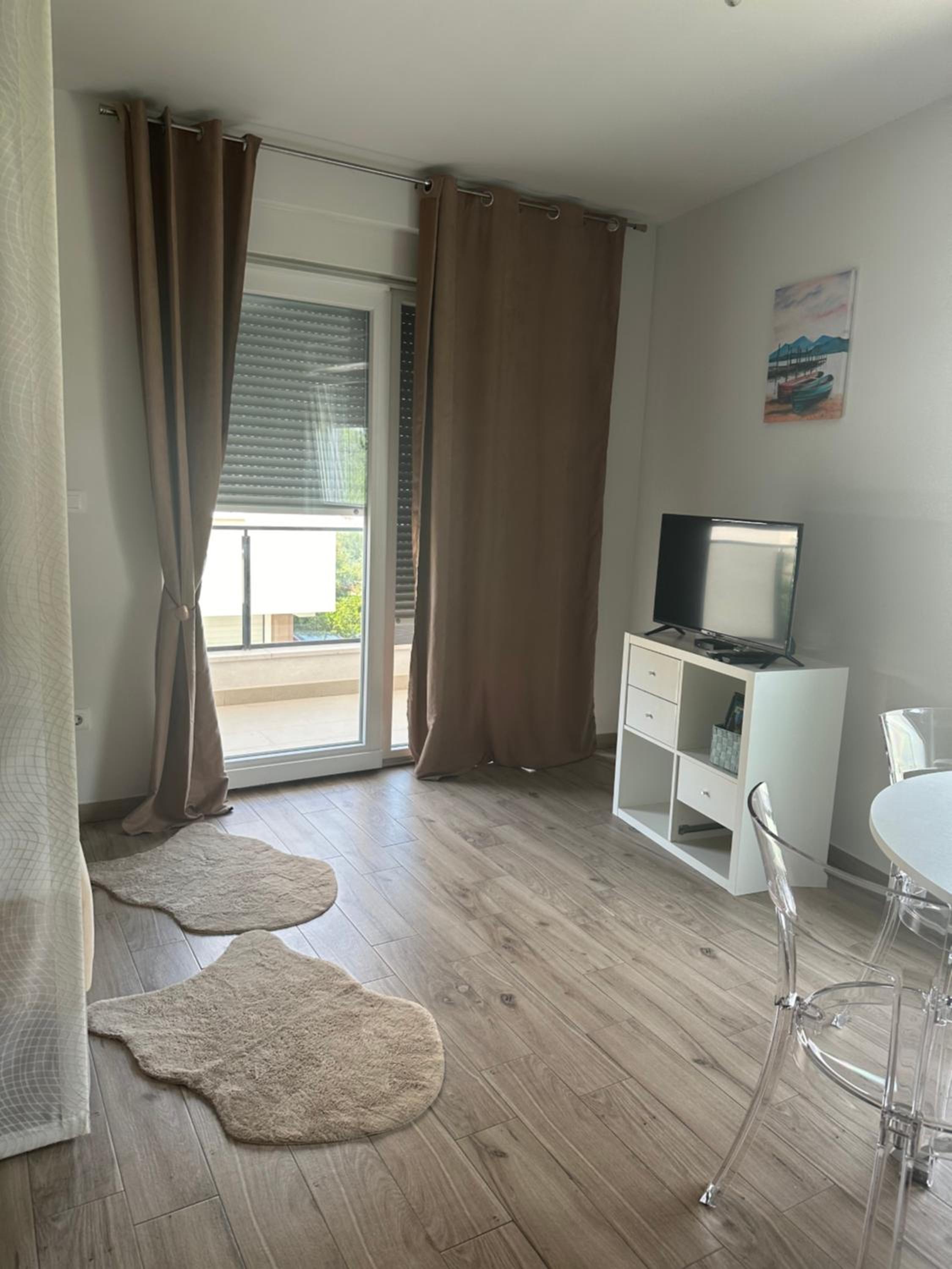 Ruby's Home view 3