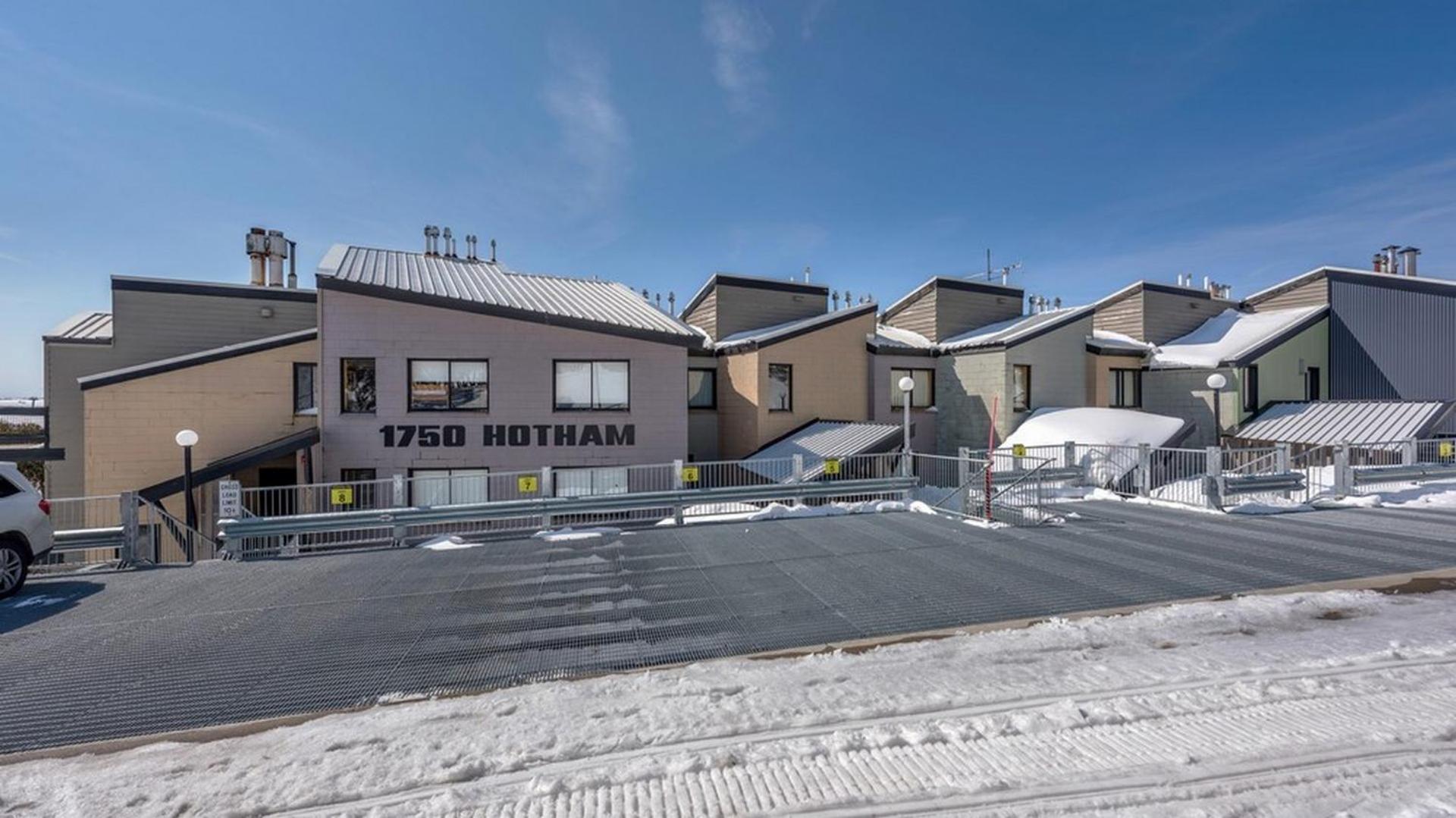 1750 Hotham 4