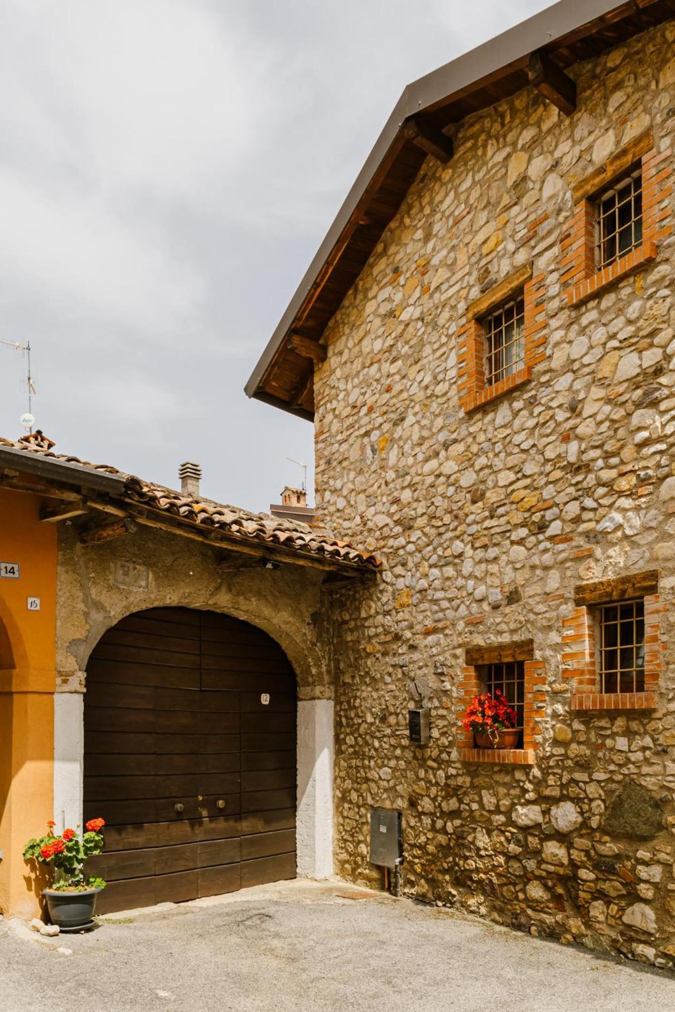 Cozy Castello view 4