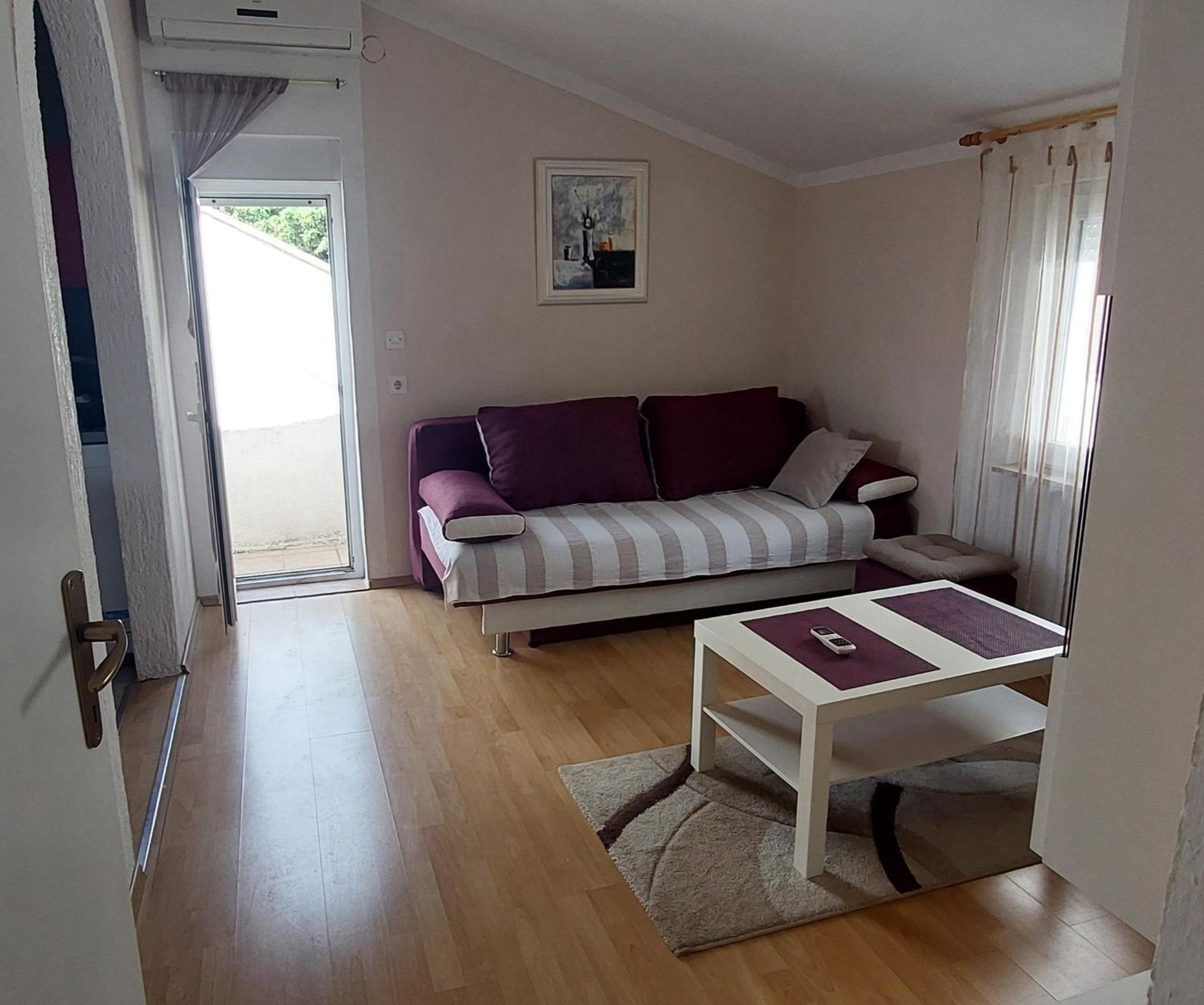 Apartman Jelena view 2