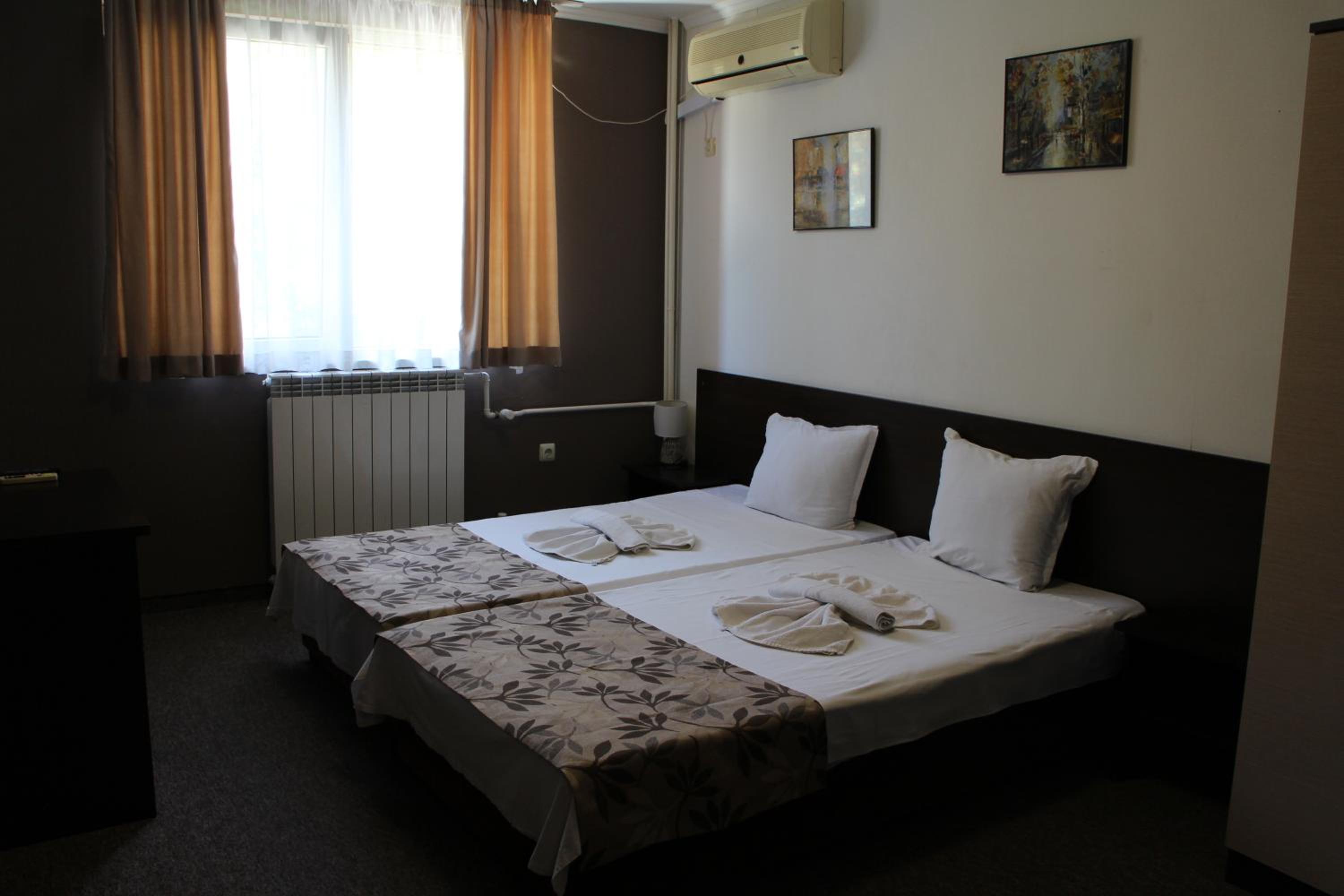 Guest House Lazur