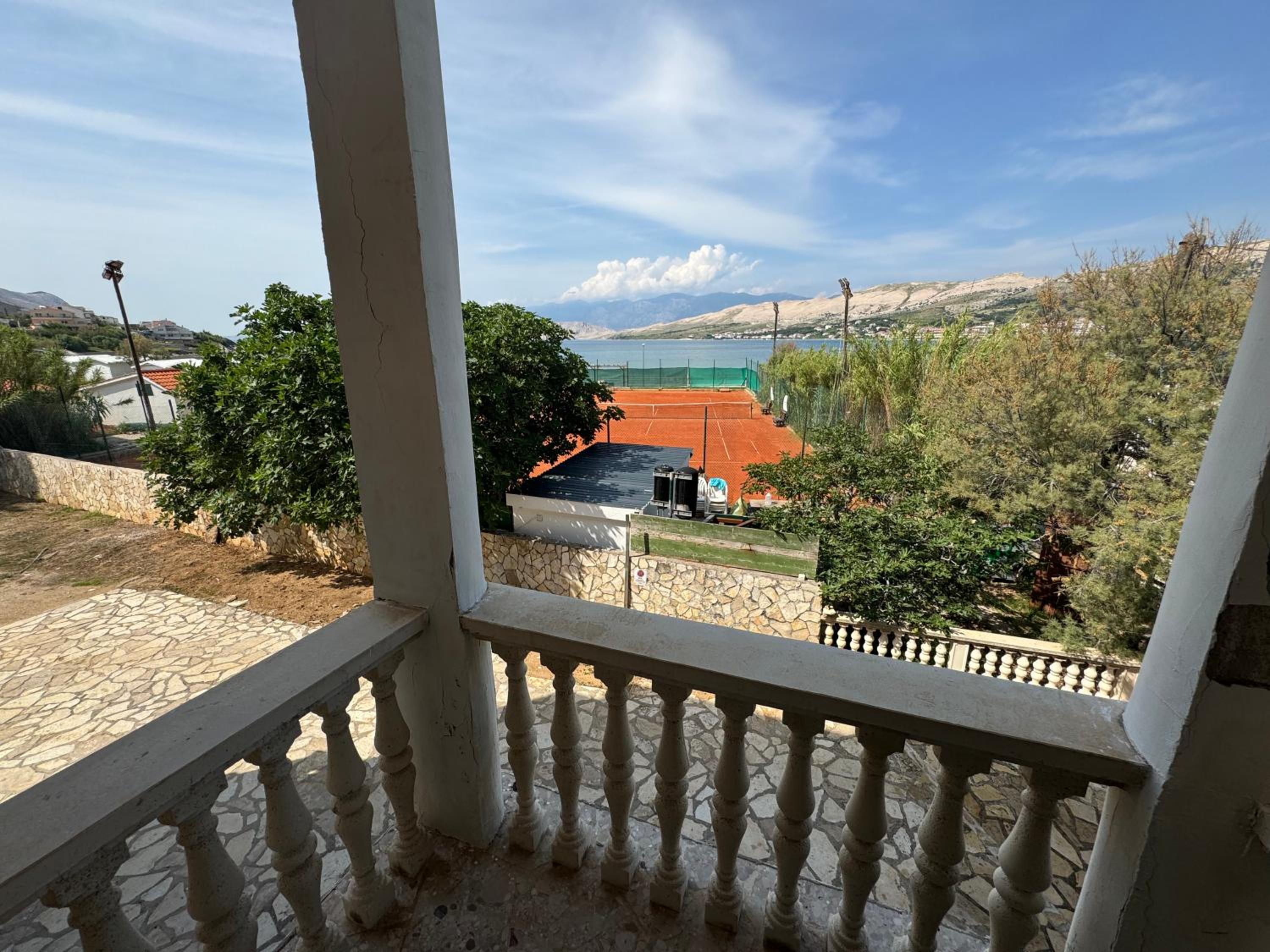 Photo 34
