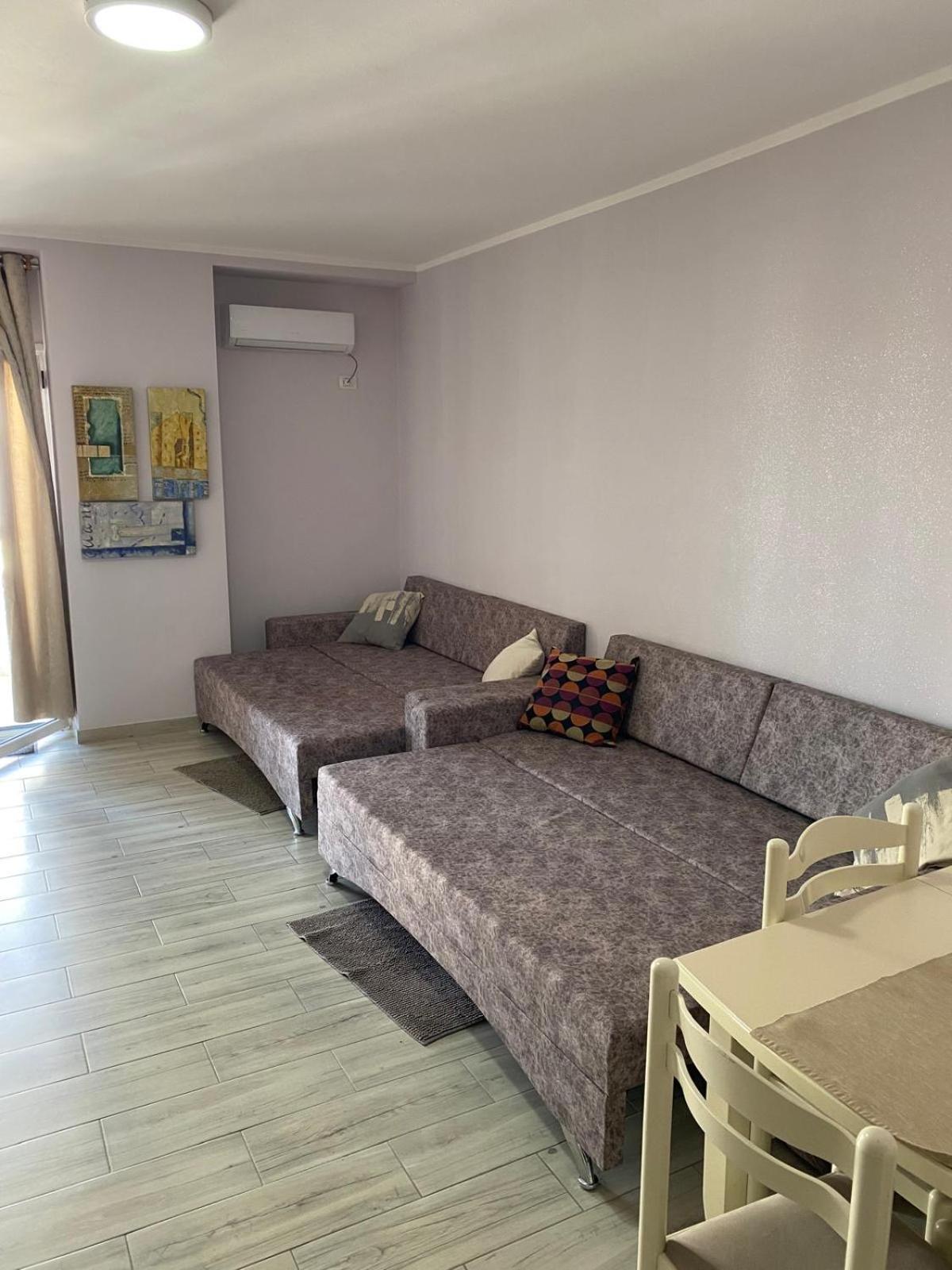 Luxury home vlore