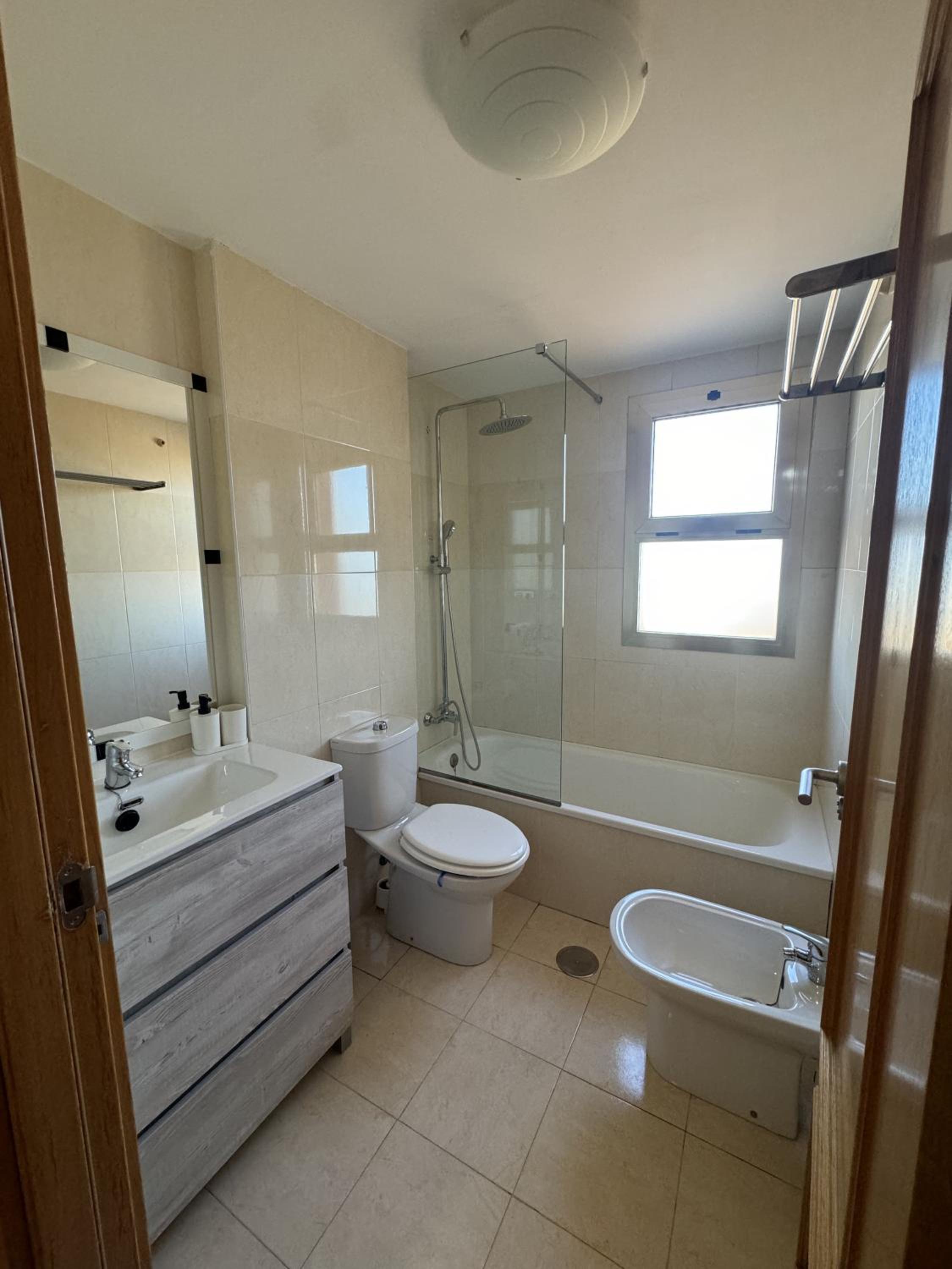 Apartamento Teatinos, Metro, Free Parking & Pool