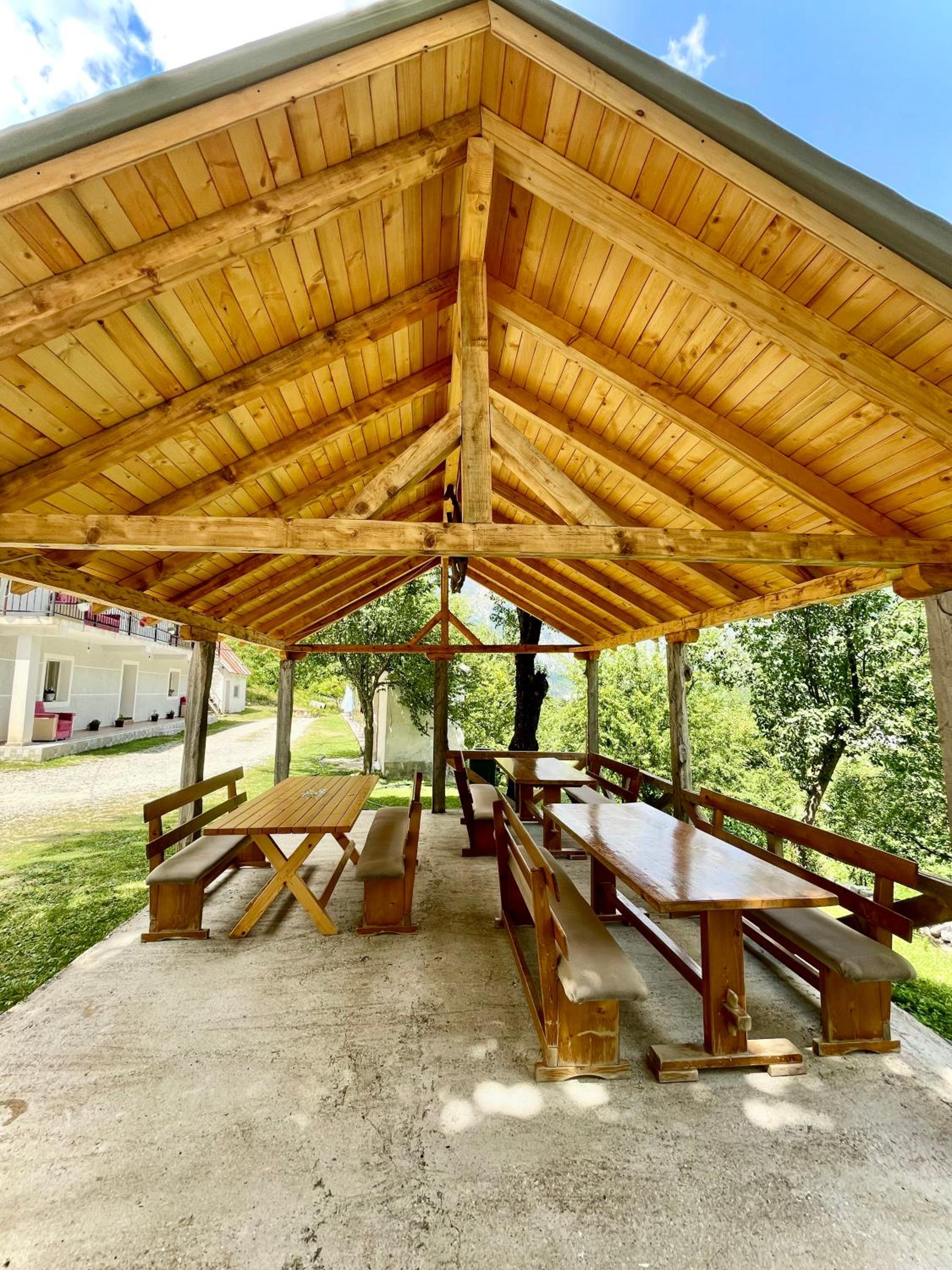 Lazer Çardaku Guesthouse
