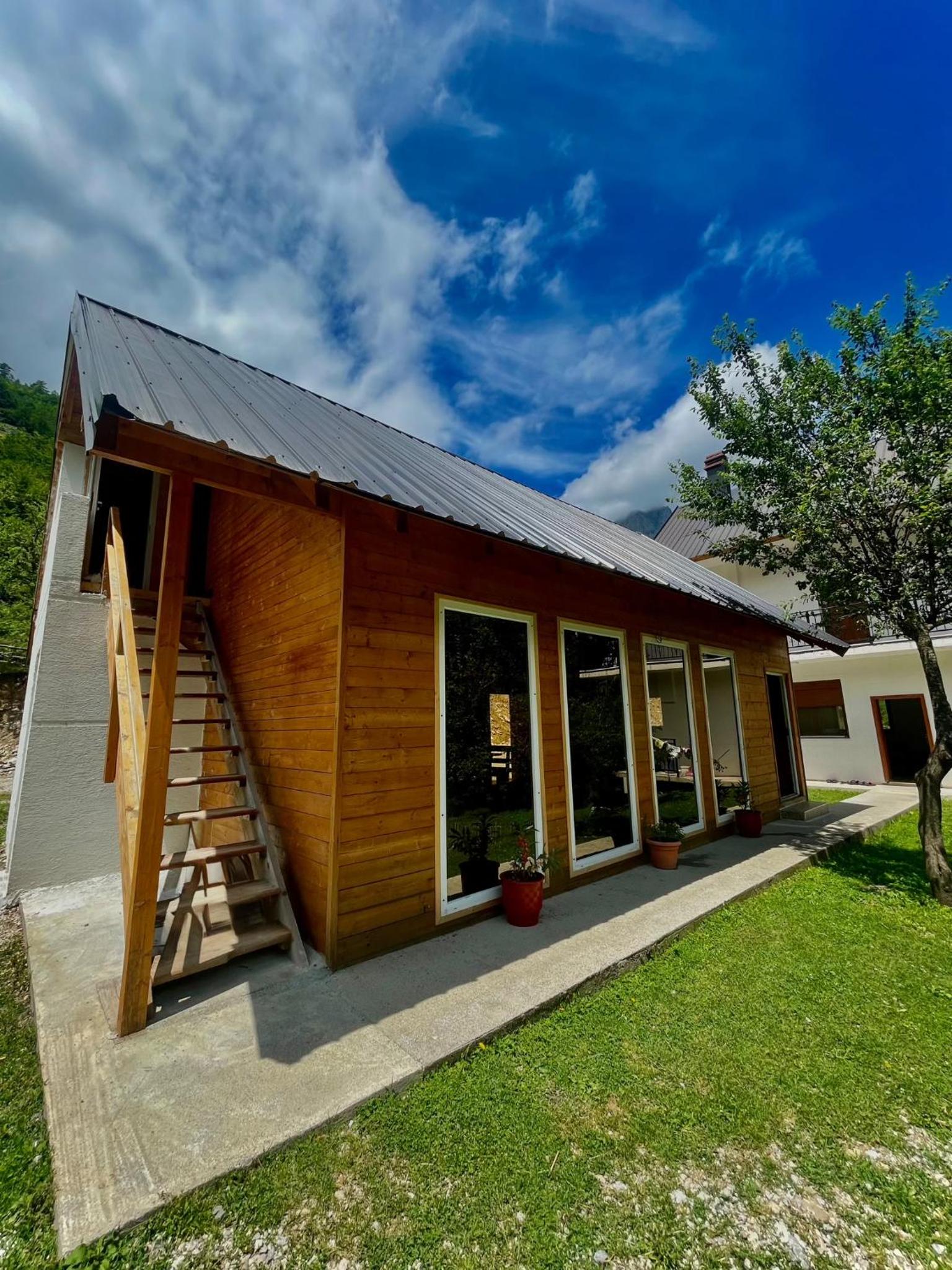 Lazer Çardaku Guesthouse