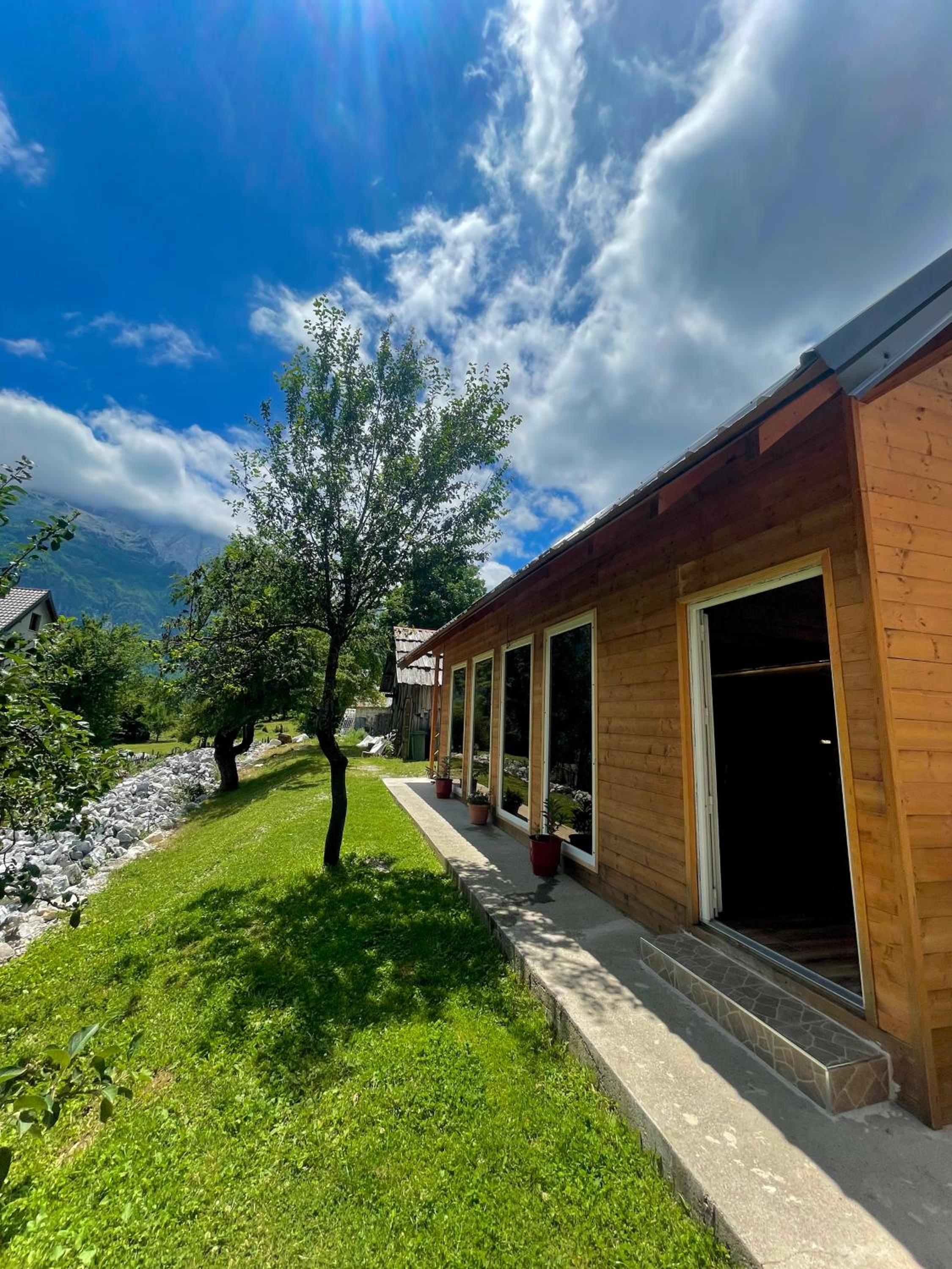 Lazer Çardaku Guesthouse
