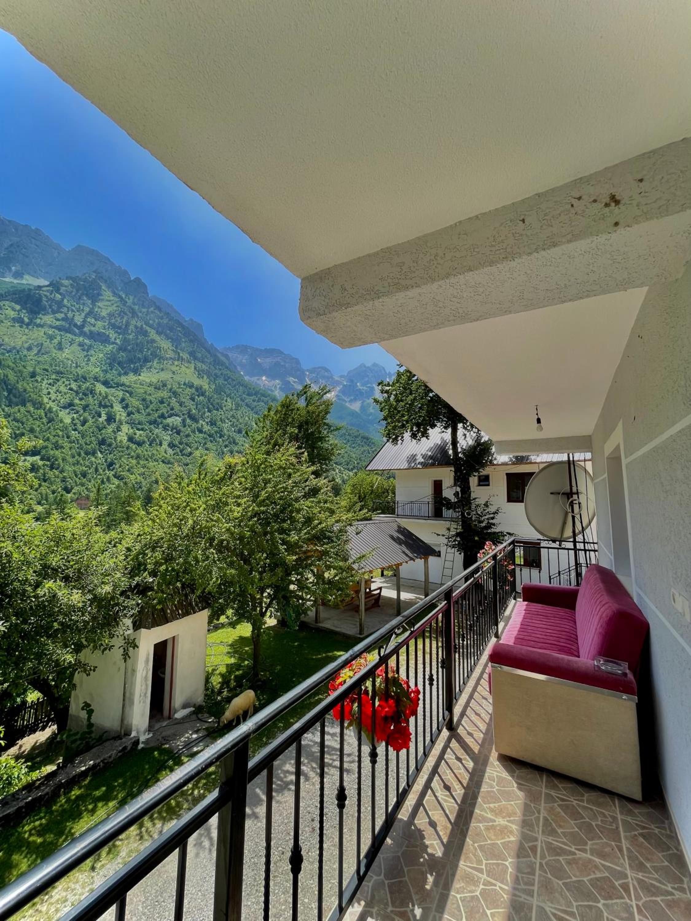 Lazer Çardaku Guesthouse