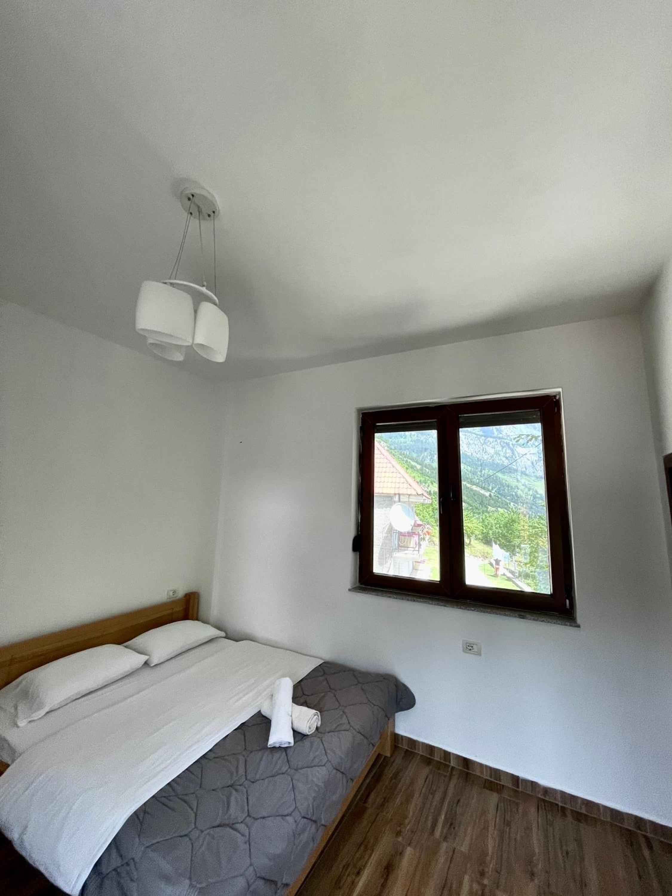 Lazer Çardaku Guesthouse