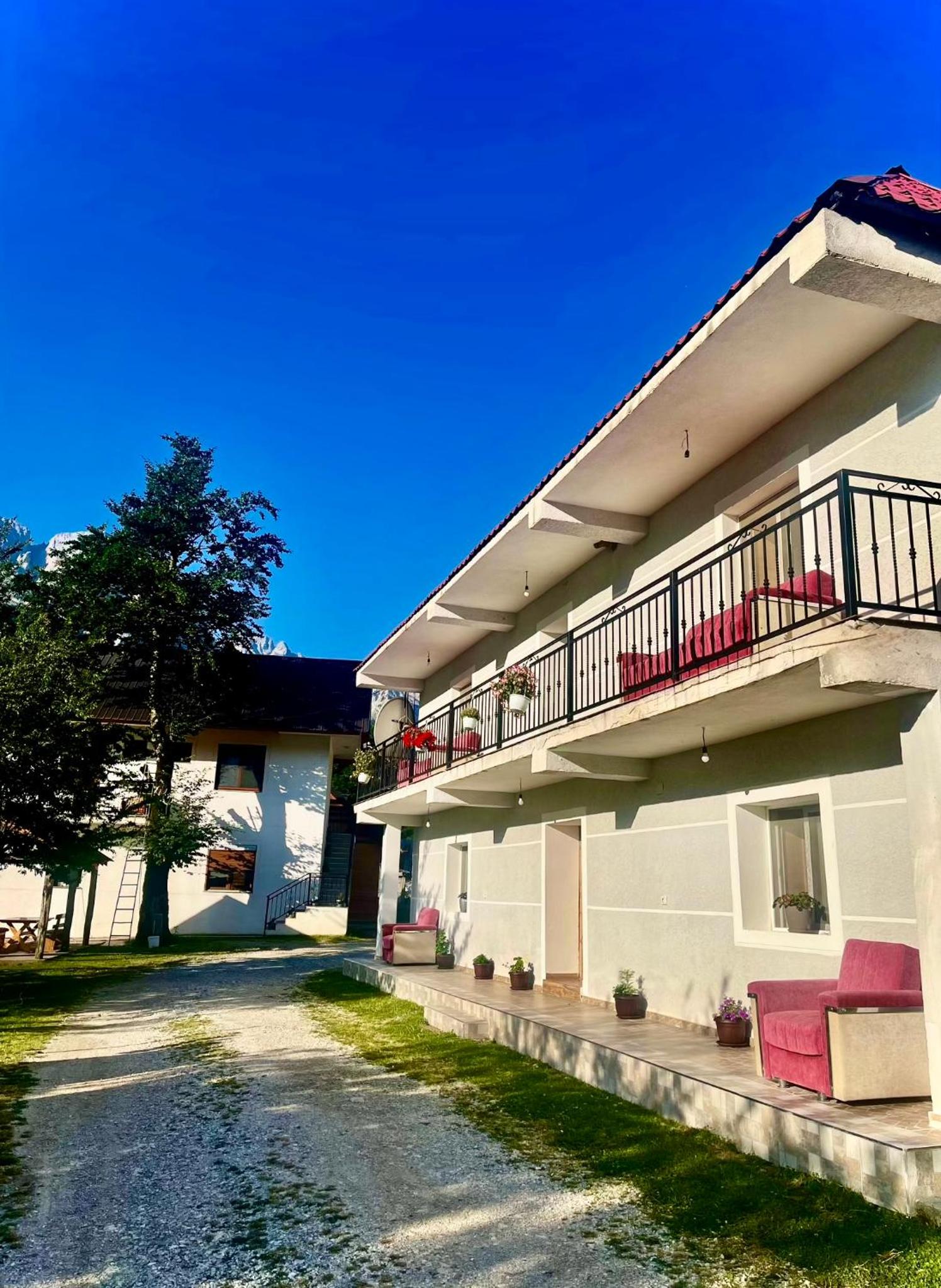 Lazer Çardaku Guesthouse