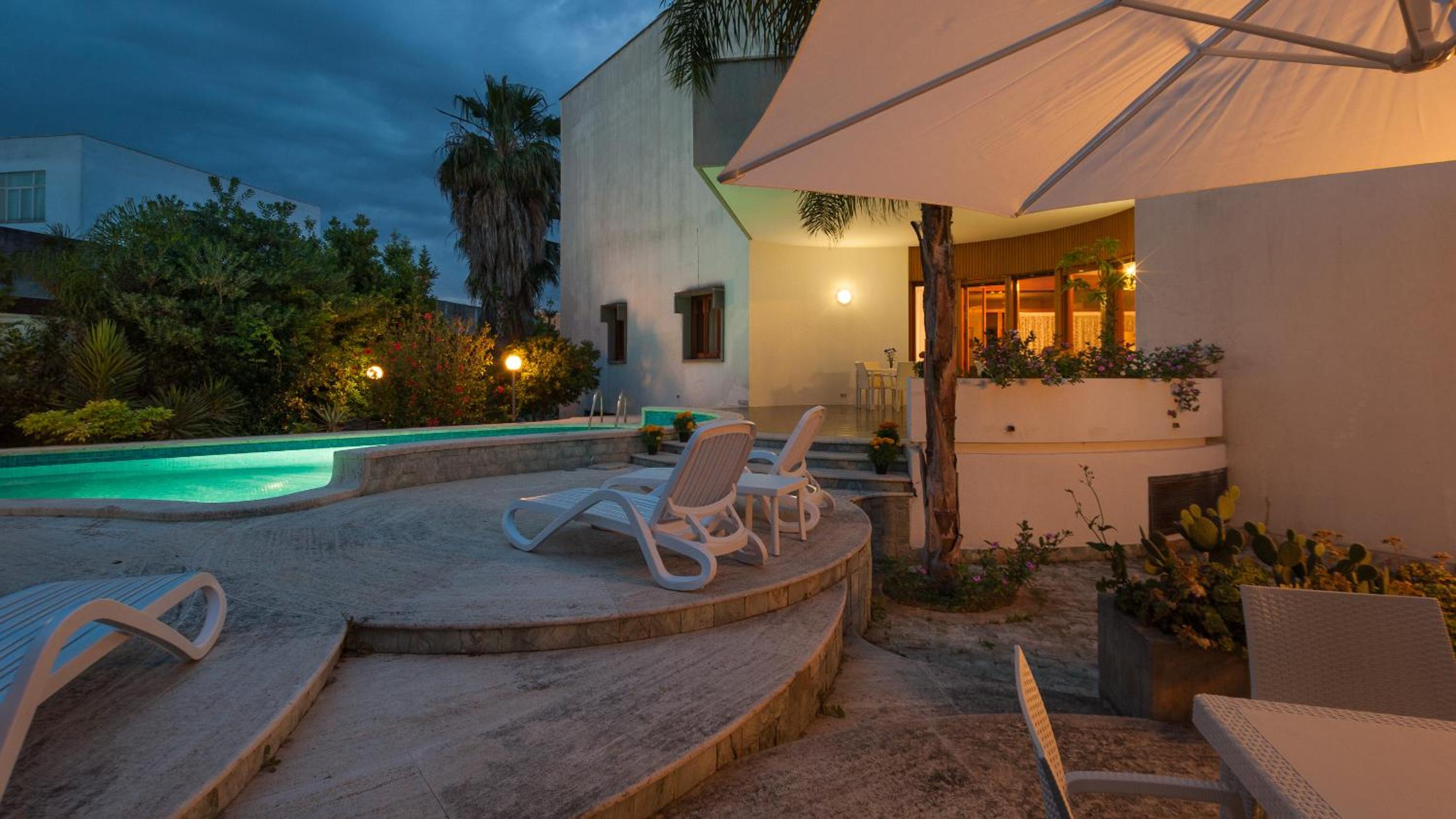 Villa Magnolia Luxury Suites