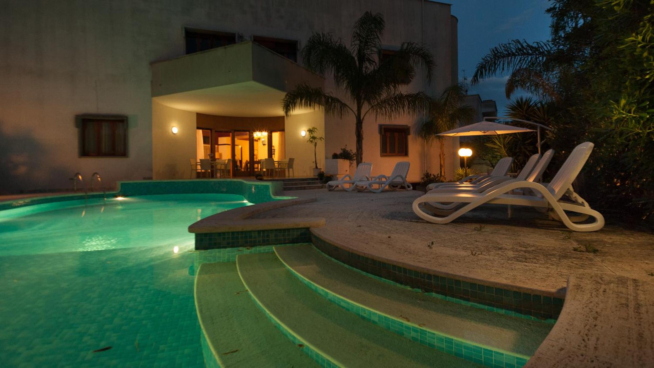 Villa Magnolia Luxury Suites