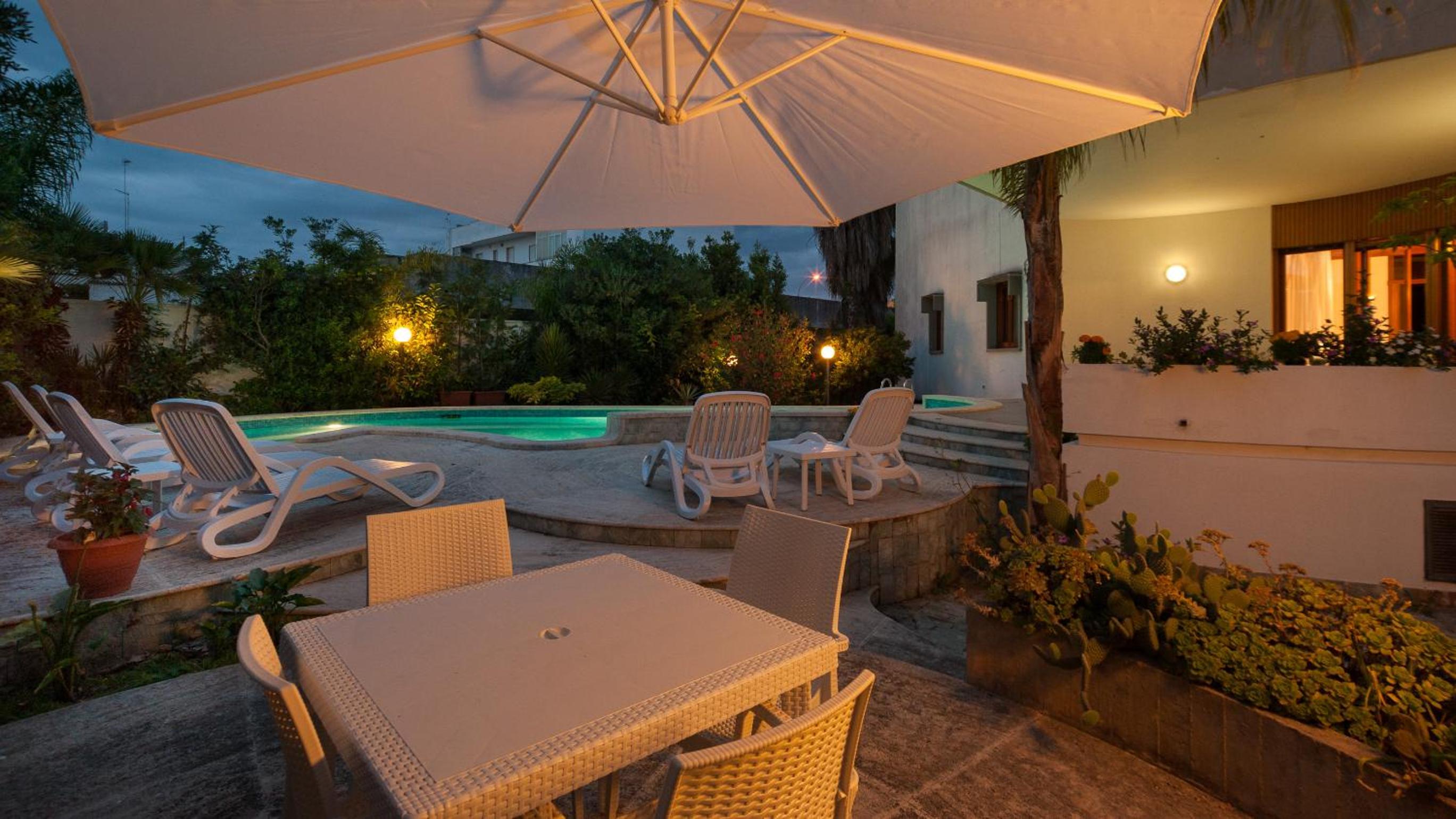 Villa Magnolia Luxury Suites