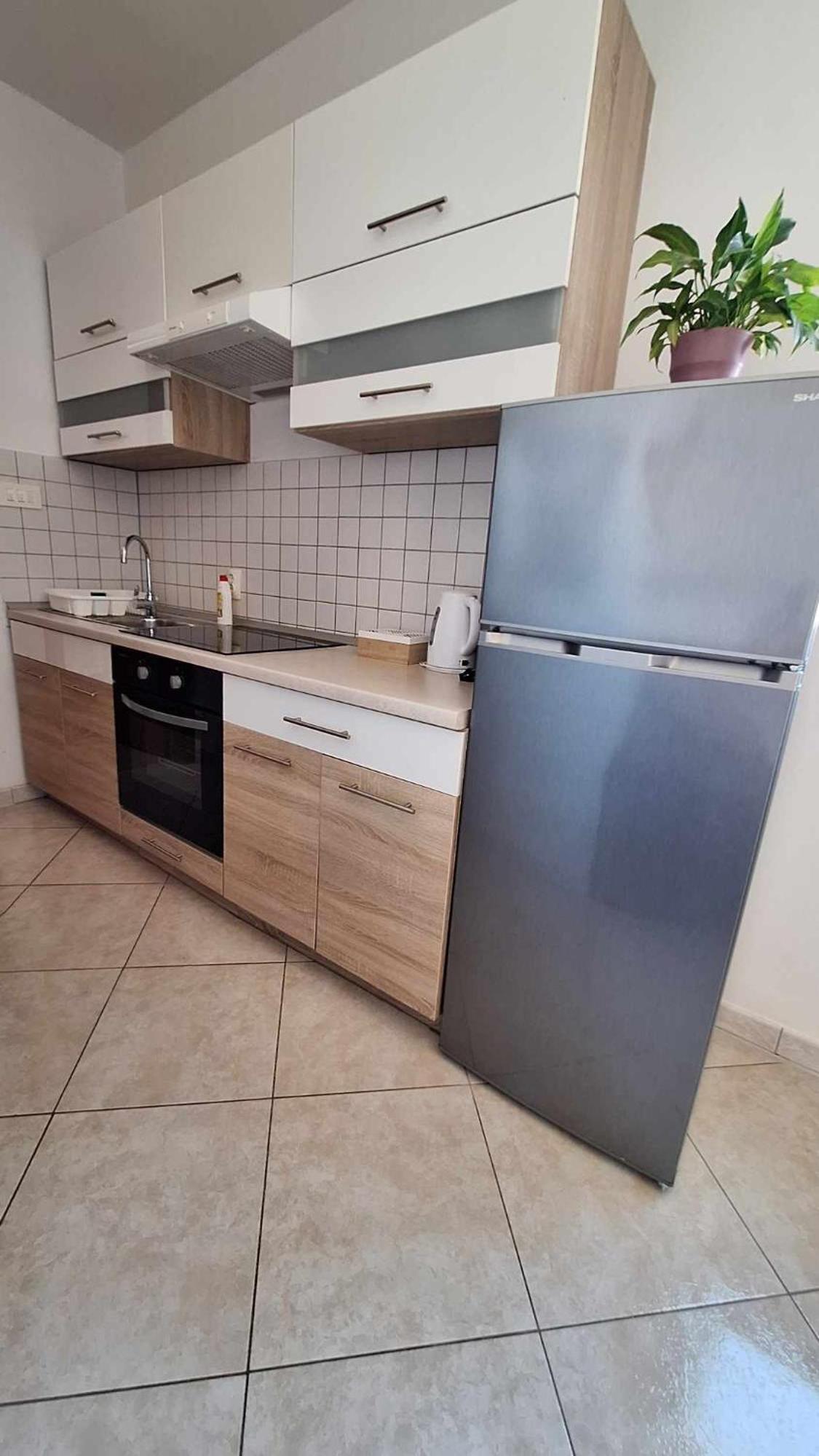 Three Lions Apartment