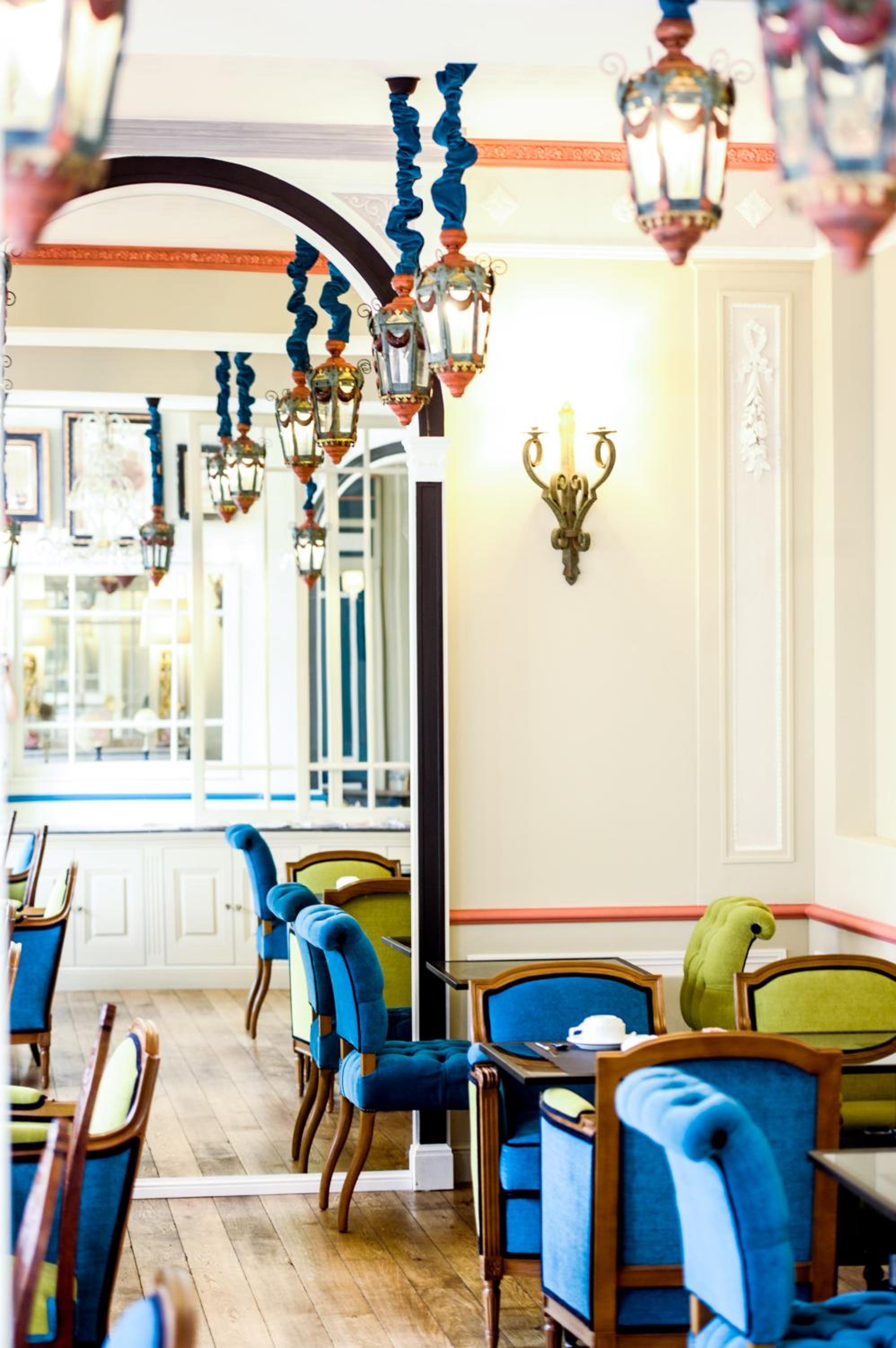 restaurant