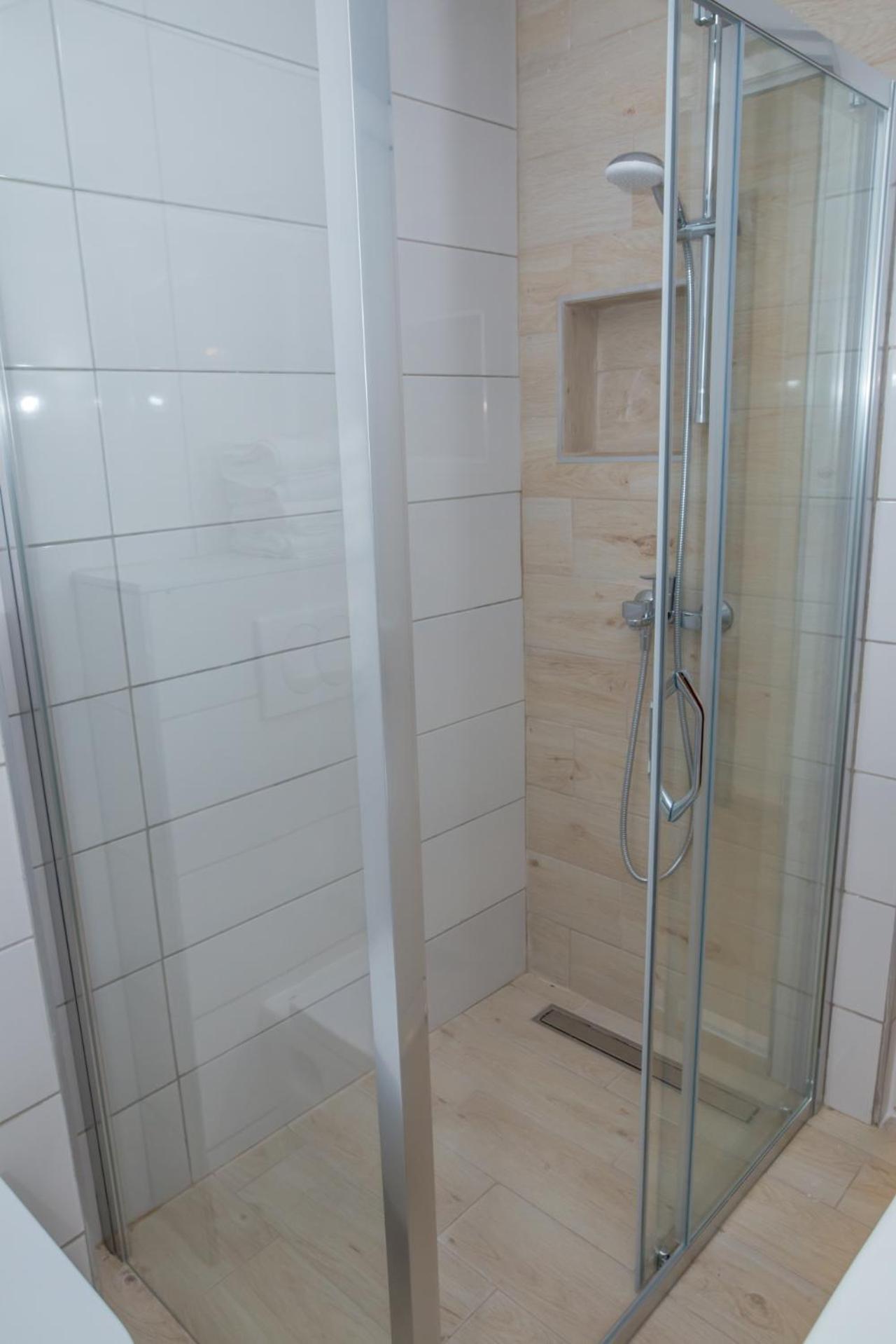 Apartmani Nela Sutomore view 5