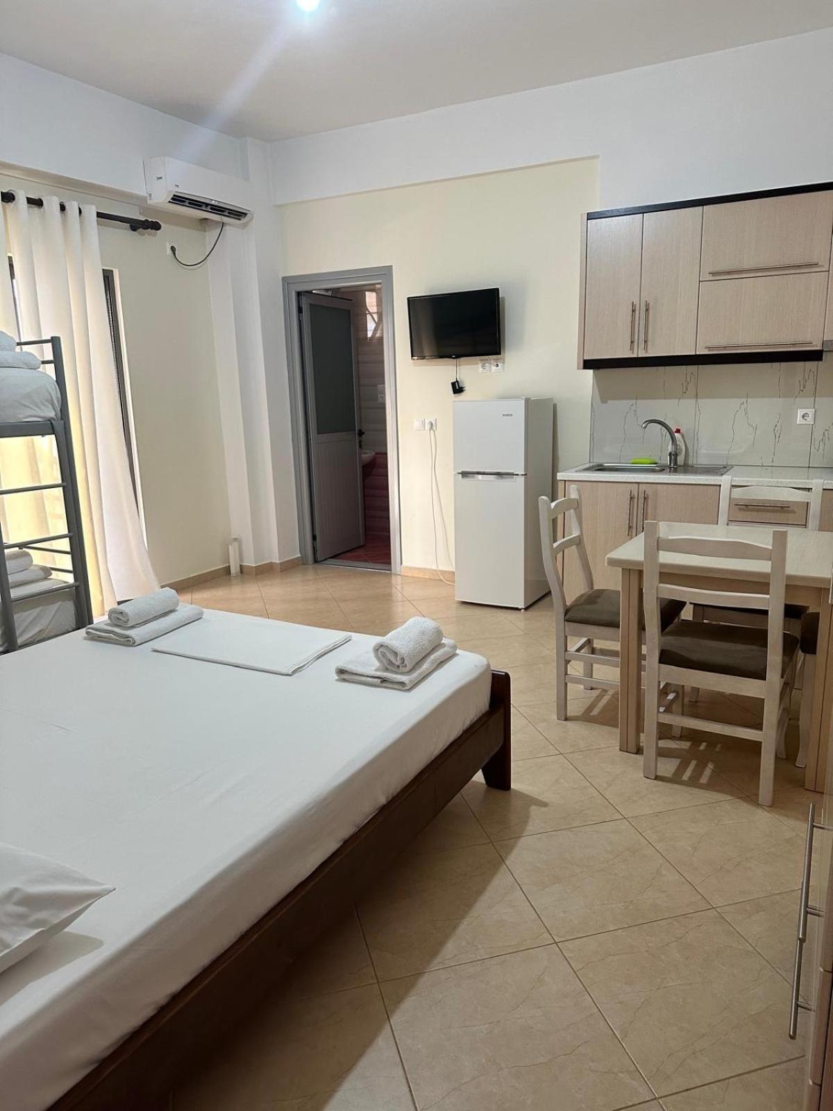 Erjon Apartments