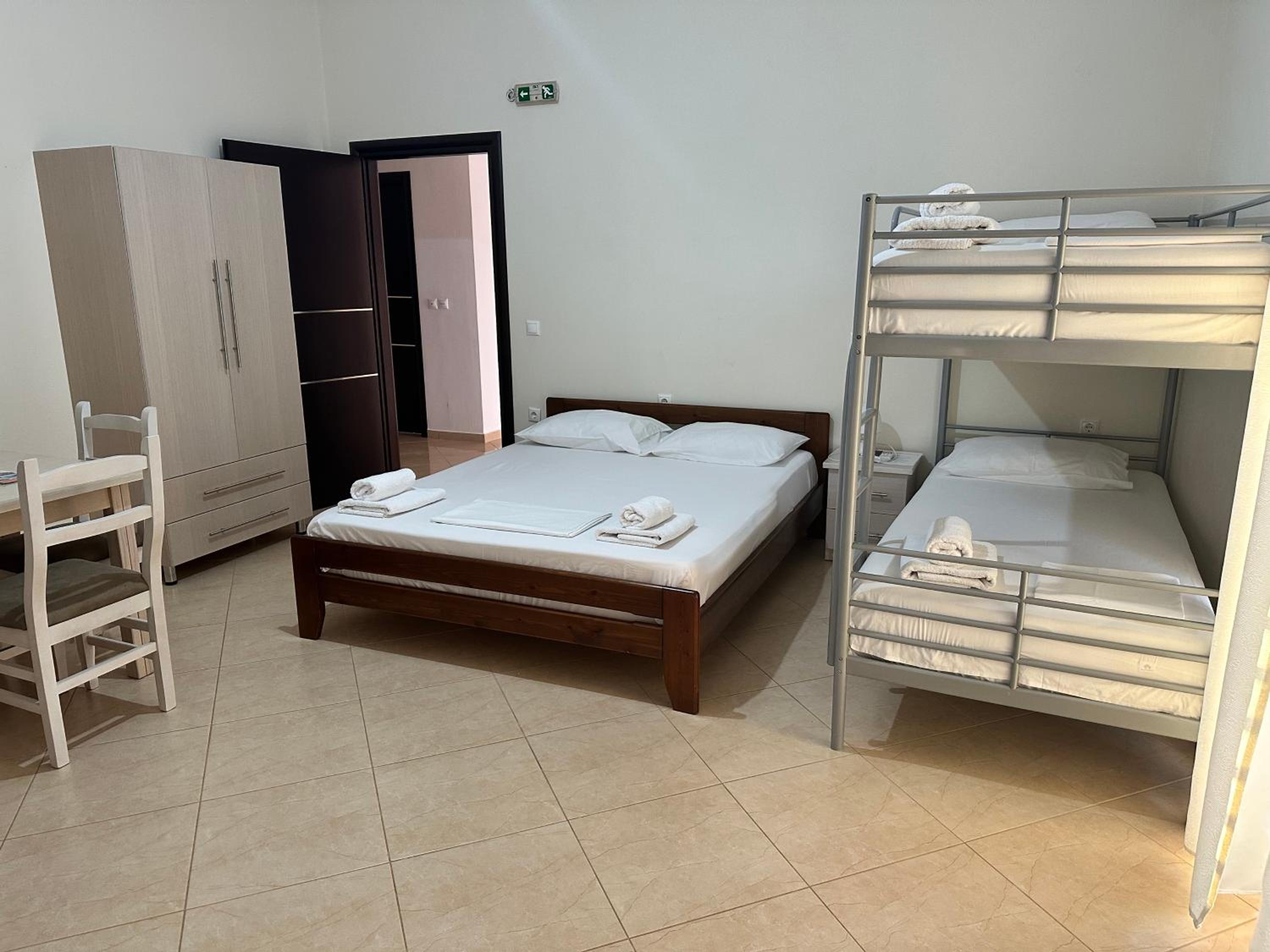 Erjon Apartments