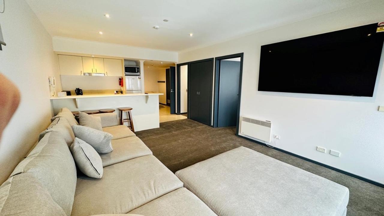 White Crystal Apartments