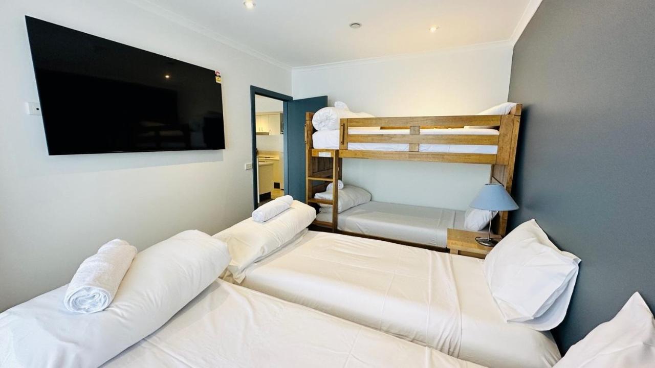 White Crystal Apartments