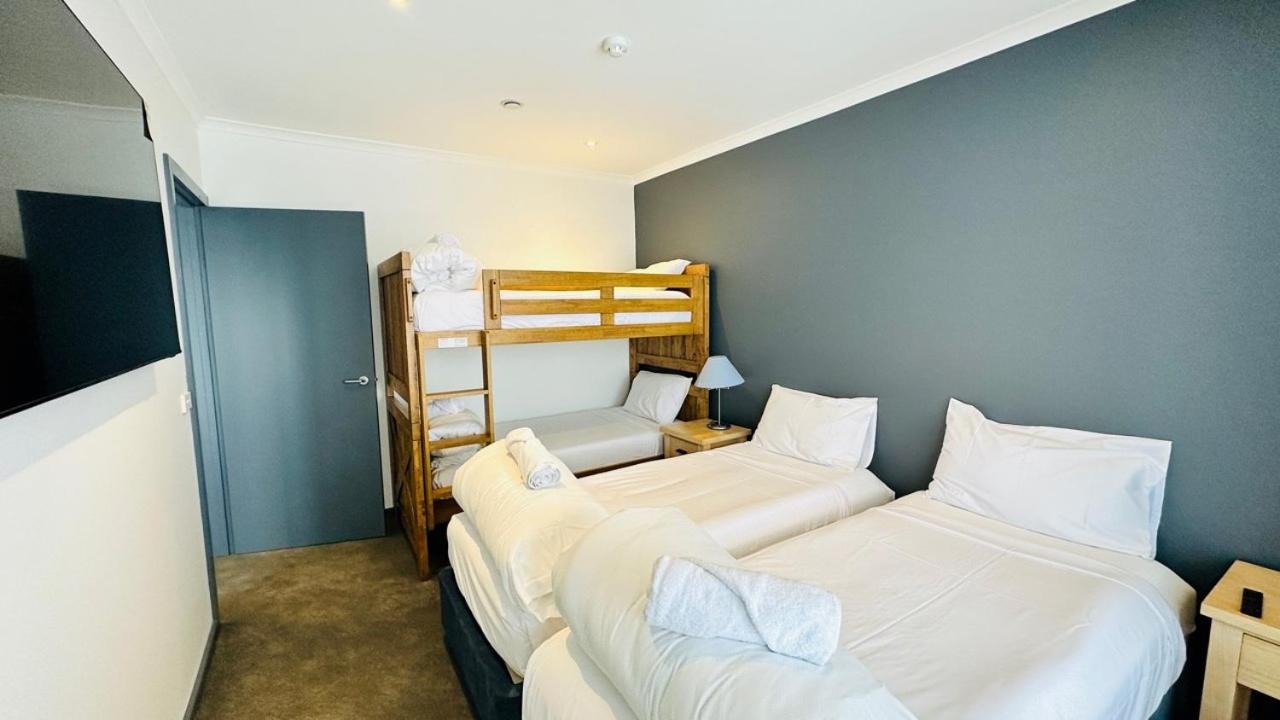 White Crystal Apartments