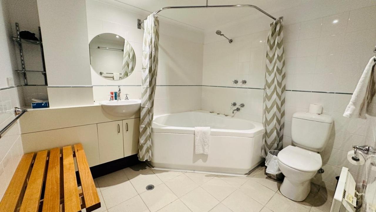White Crystal Apartments