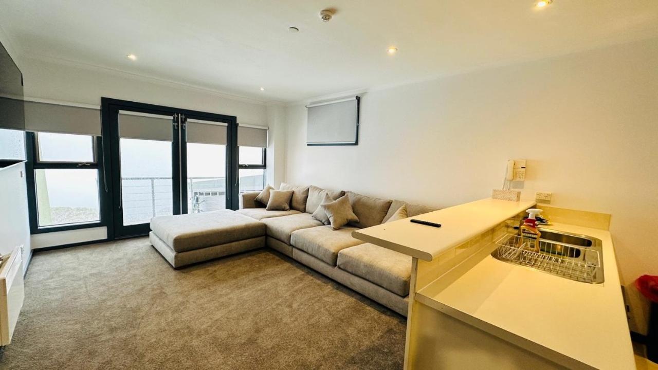 White Crystal Apartments