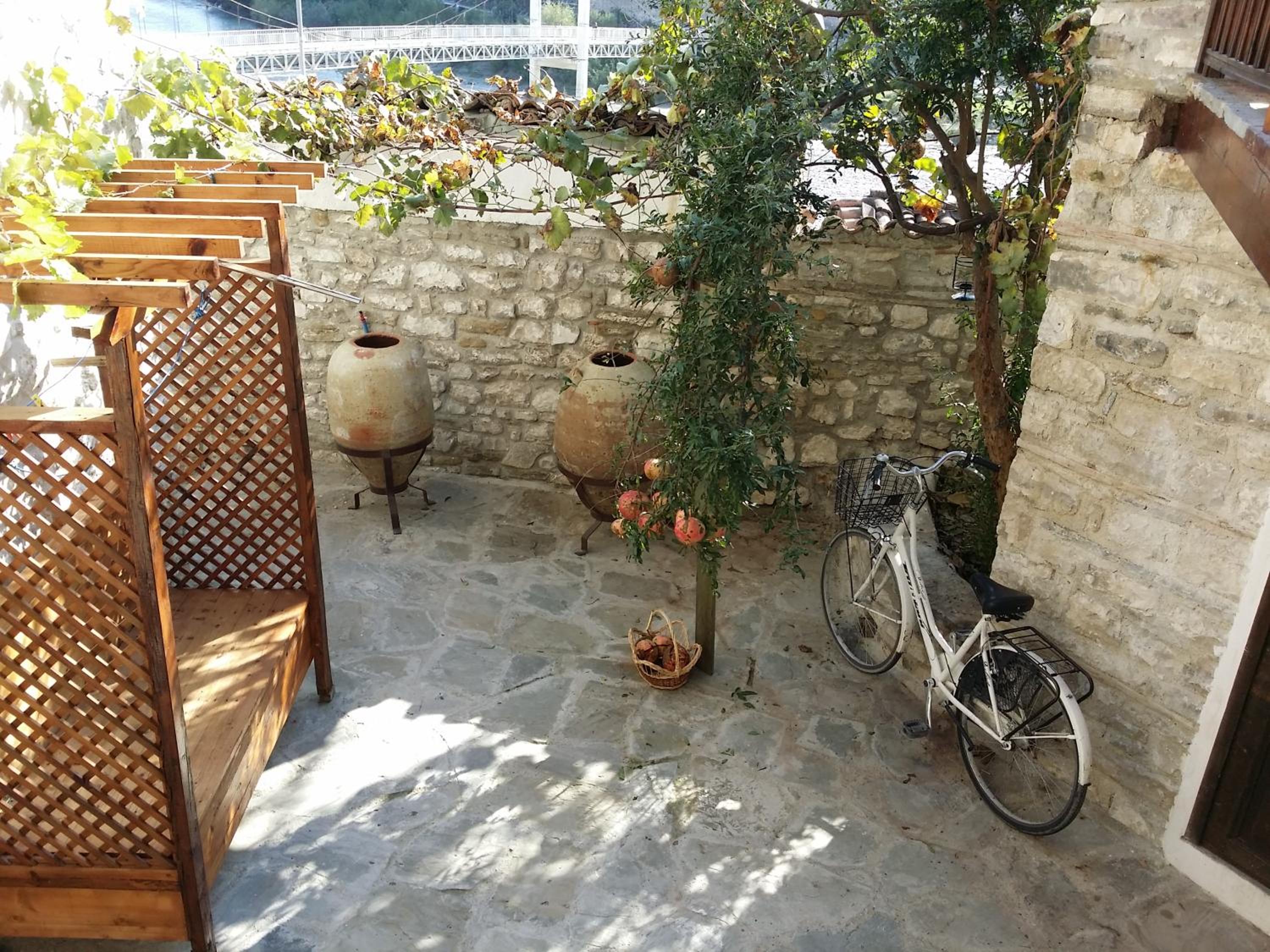 Hostel Mangalem