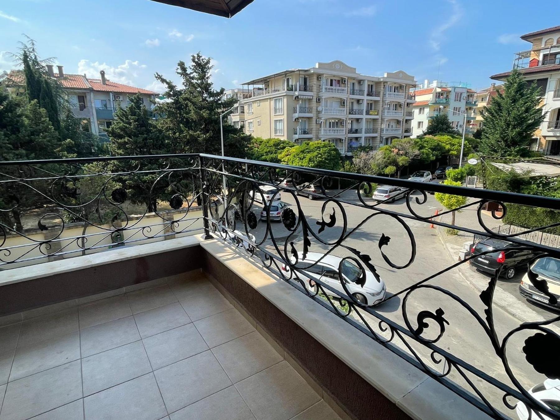 Rich-3 SP apartments