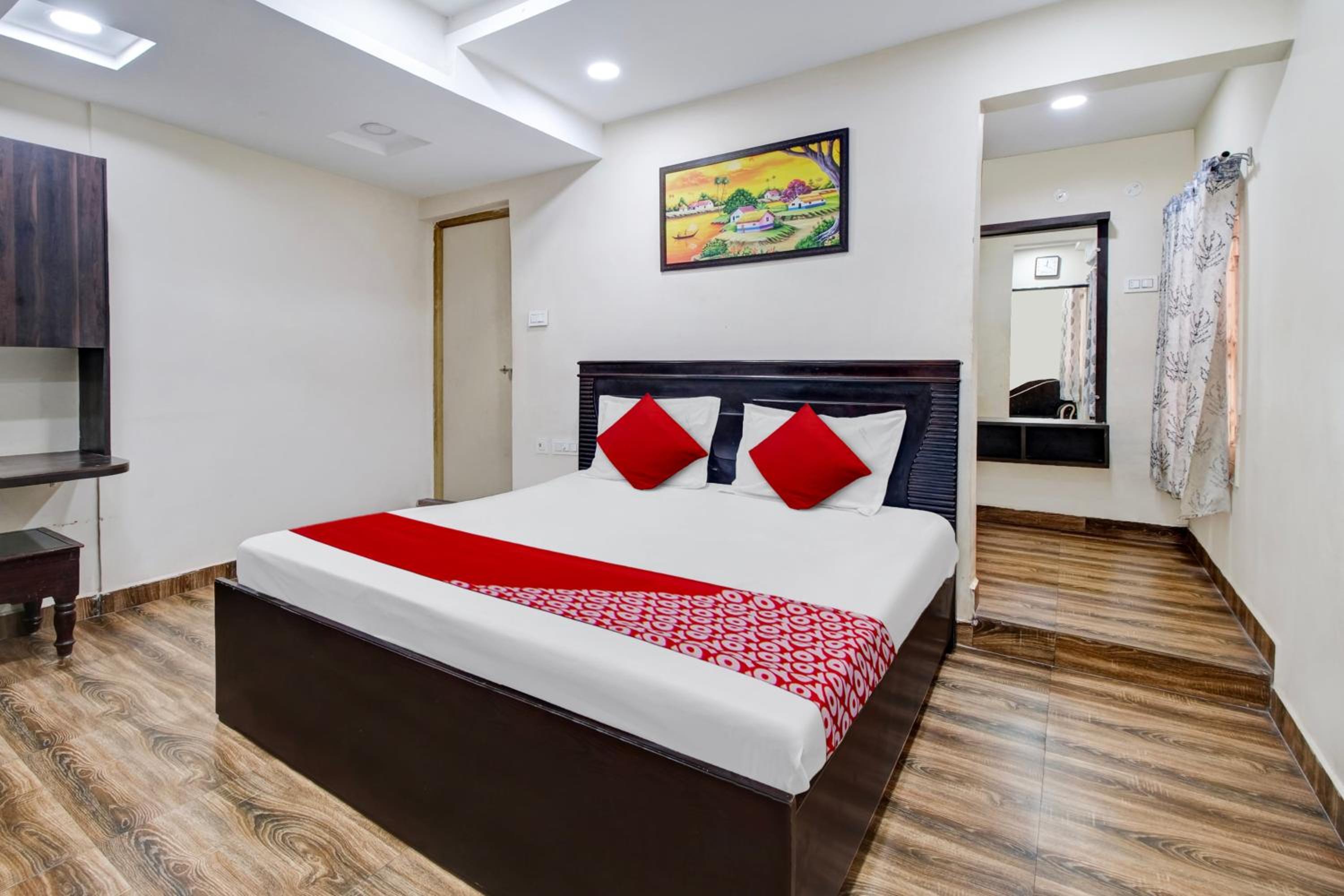 OYO Hotel Soundarya Inn