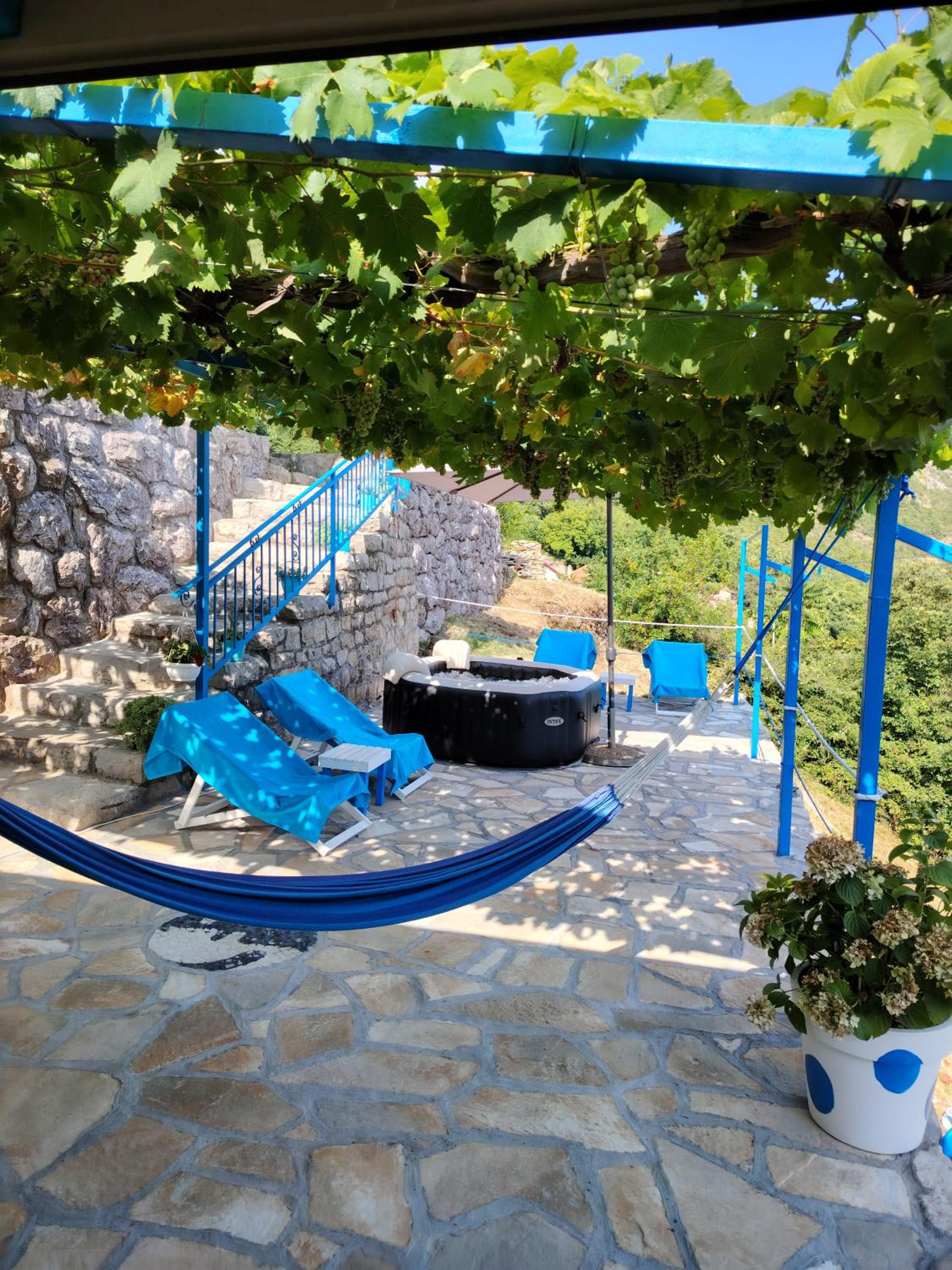 Etno house HAPPY VILLAGE view 4