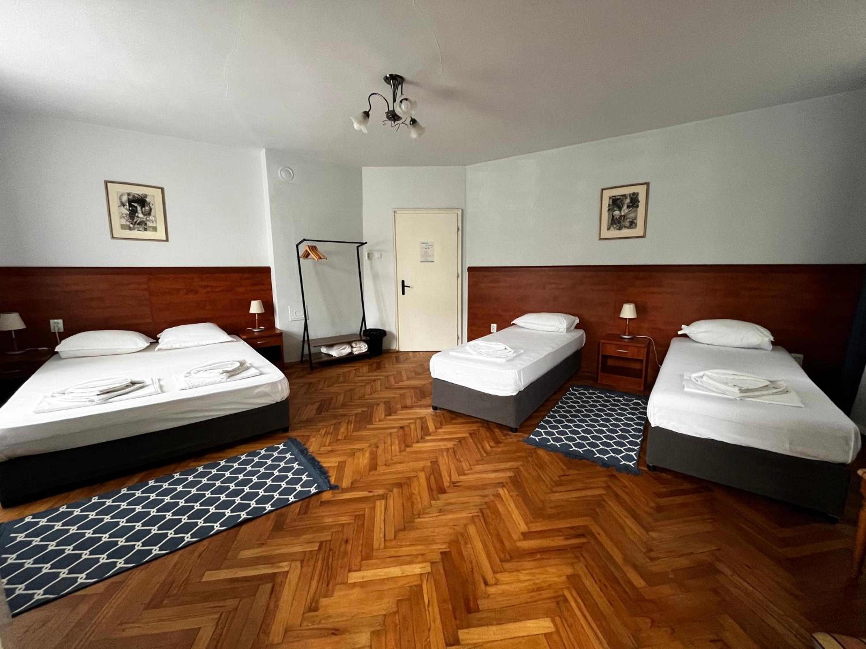 Guest Rooms Donovi
