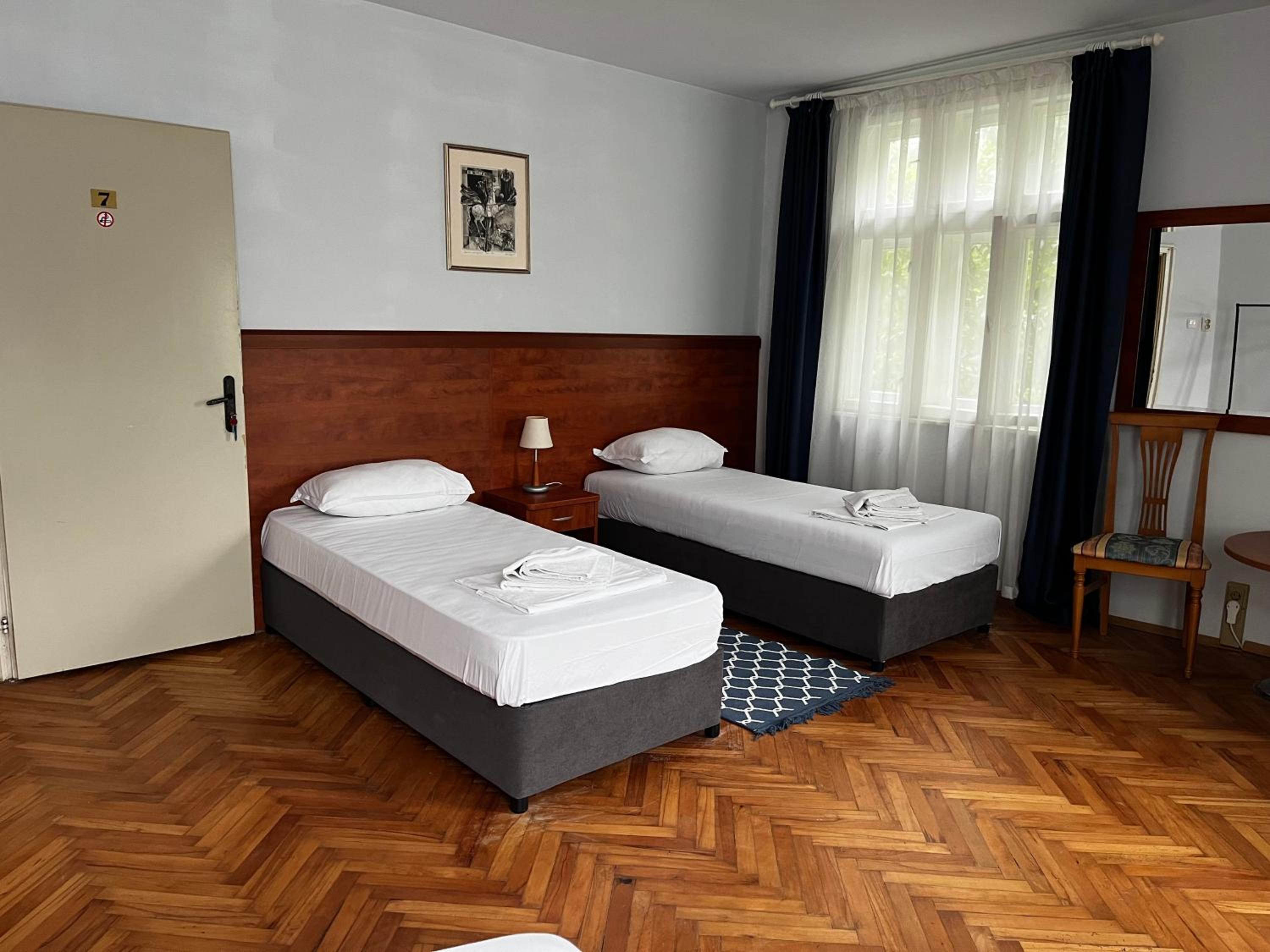 Guest Rooms Donovi