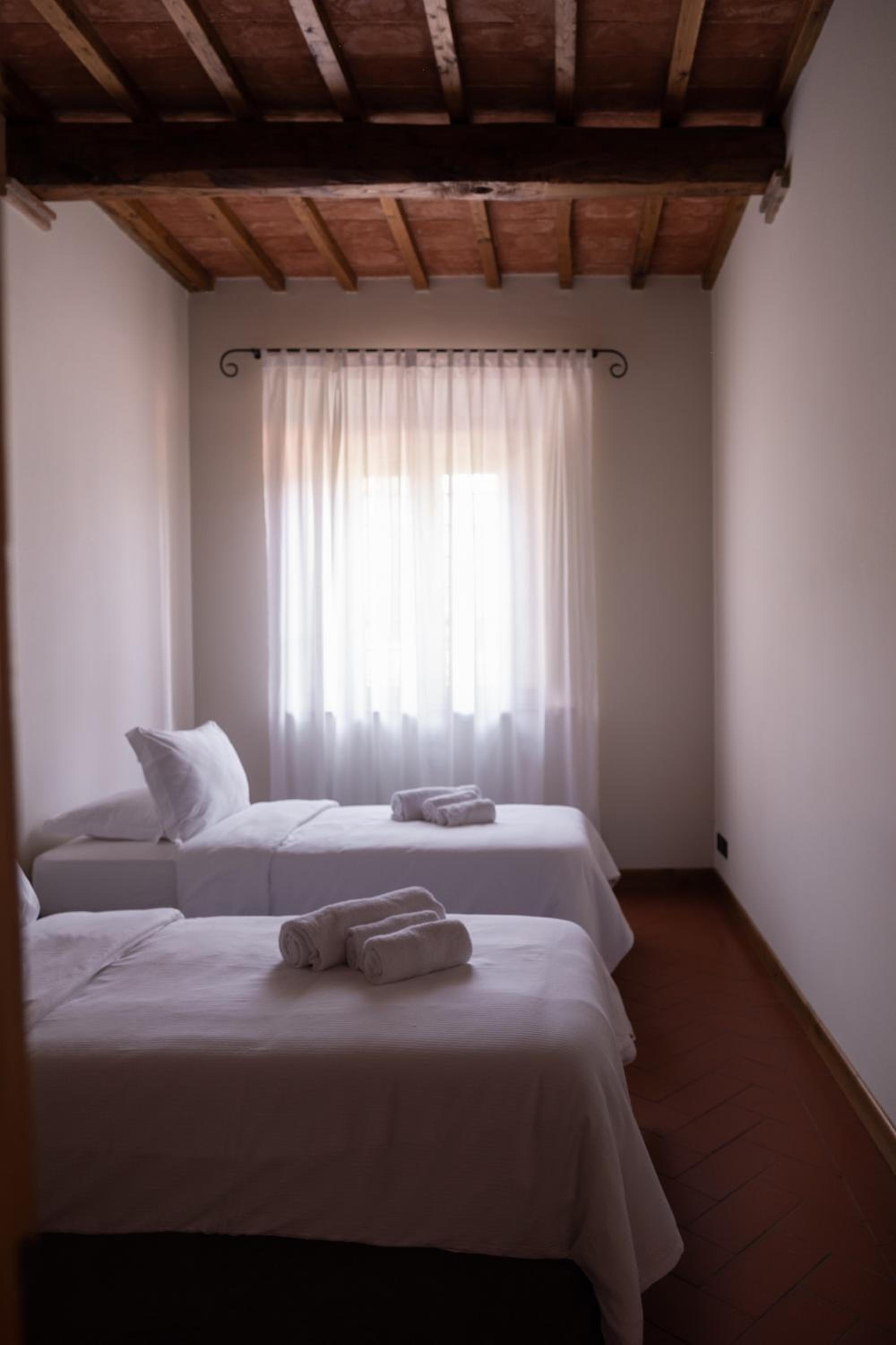 Podere Fignano, holiday home - apartments, renovated 2024
