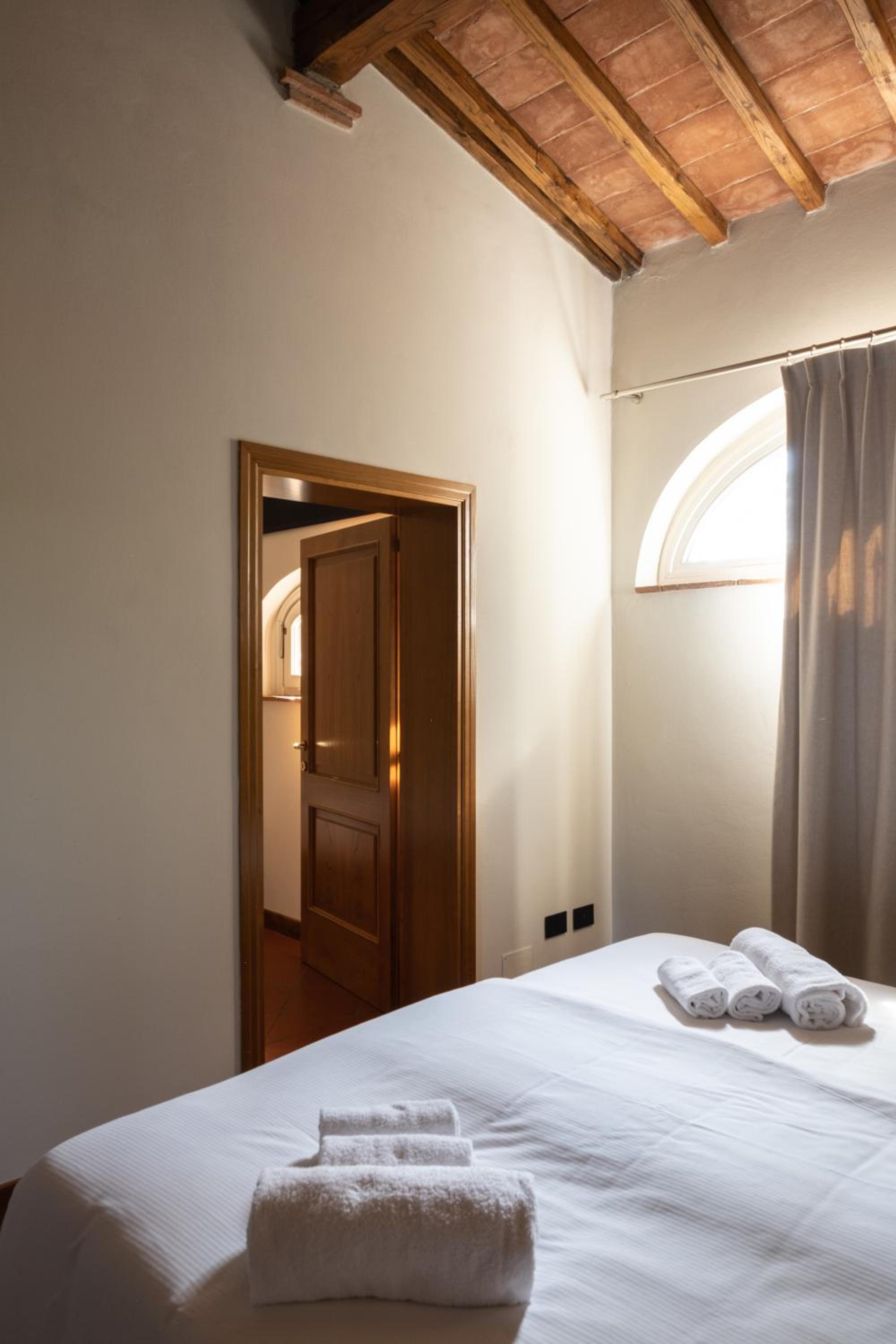 Podere Fignano, holiday home - apartments, renovated 2024