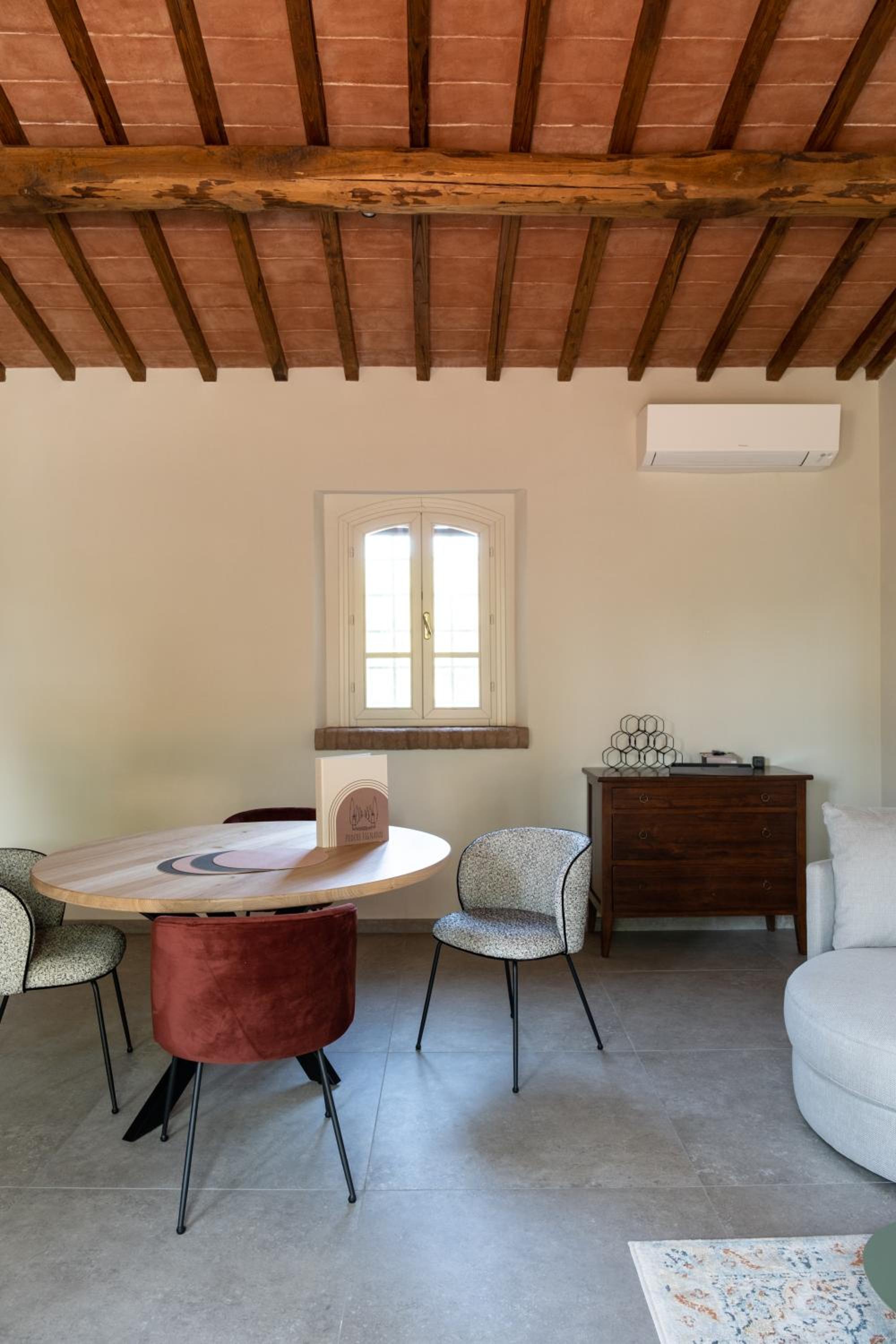 Podere Fignano, holiday home - apartments, renovated 2024